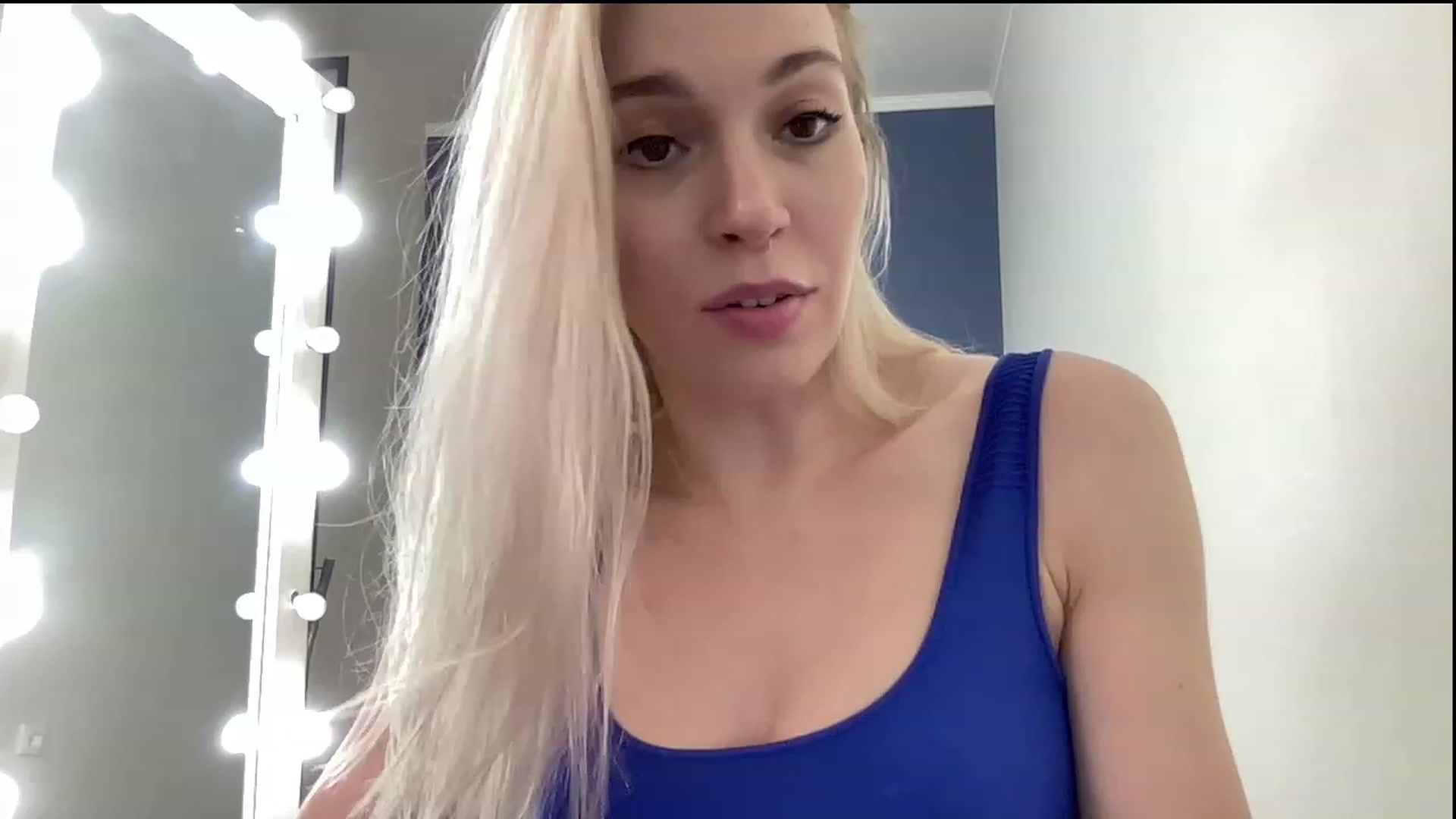 Gallery image thumbnail from AmazingkellyX's myfreecams stream on, 01/19/2023, 10:40 image 4 of 20