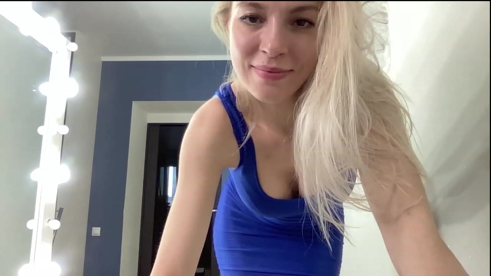 Gallery image thumbnail from AmazingkellyX's myfreecams stream on, 01/19/2023, 10:40 image 16 of 20