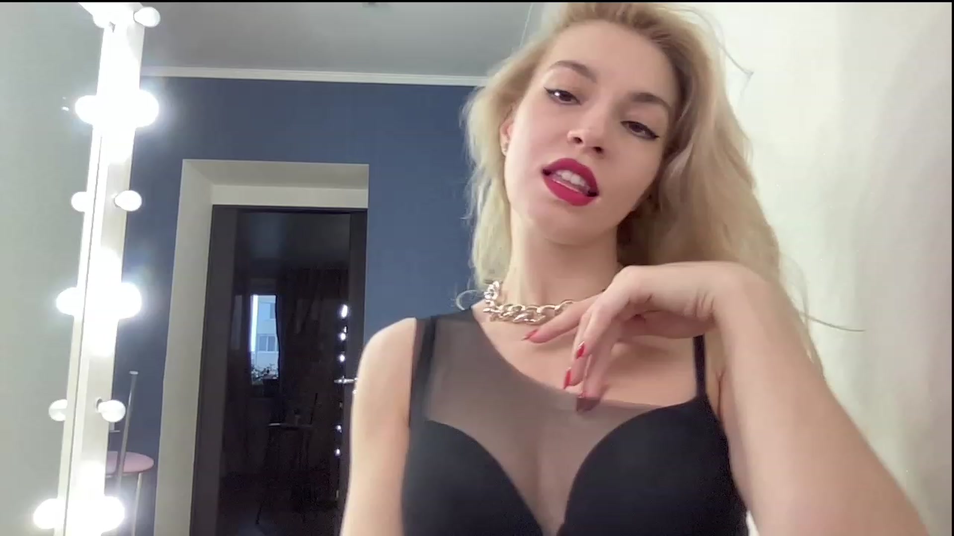 Gallery image thumbnail from AmazingkellyX's myfreecams stream on, 01/21/2023, 10:33 image 1 of 20