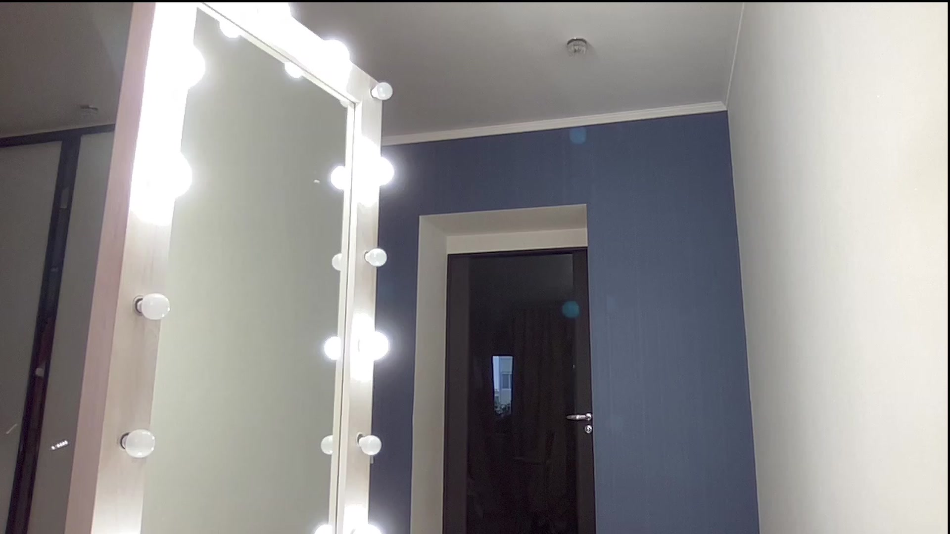 Gallery image thumbnail from AmazingkellyX's myfreecams stream on, 01/22/2023, 10:56 image 16 of 20