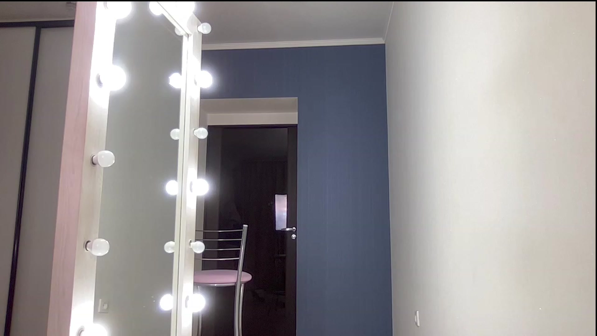 Gallery image thumbnail from AmazingkellyX's myfreecams stream on, 01/26/2023, 13:24 image 3 of 20