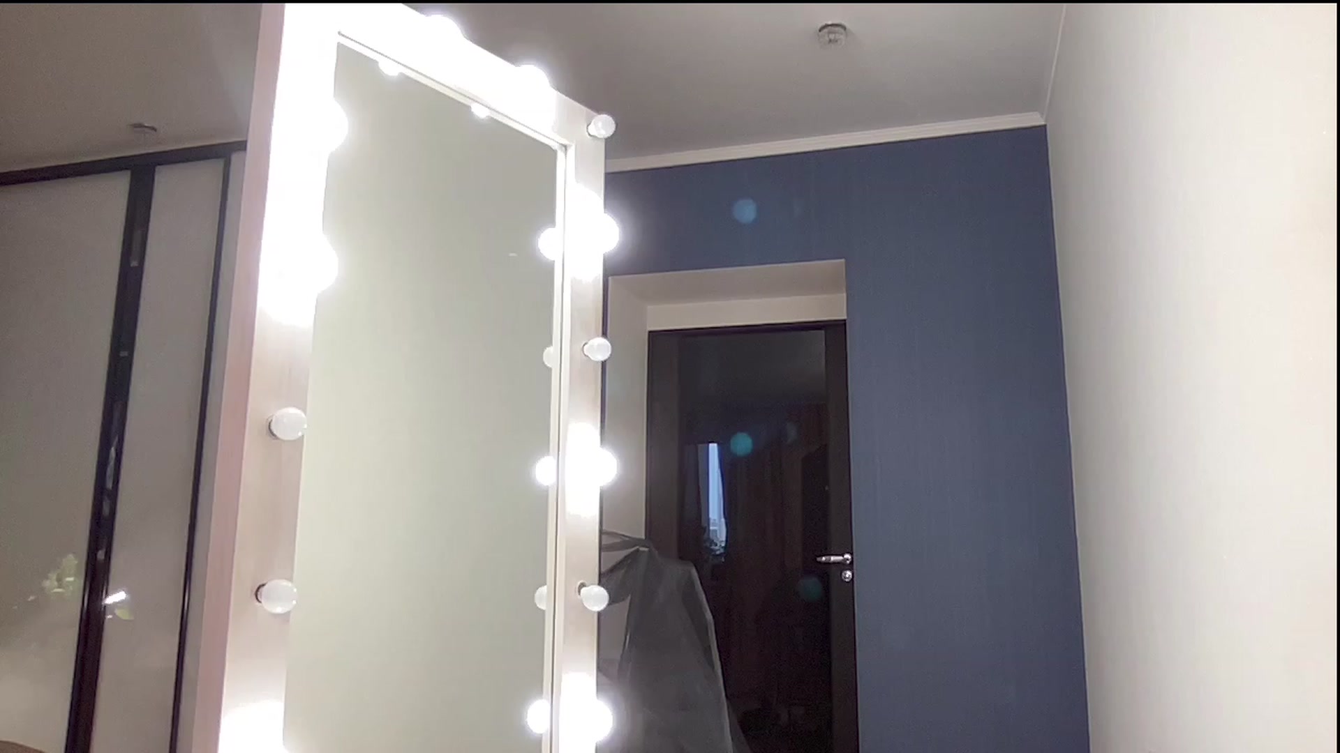 Gallery image thumbnail from AmazingkellyX's myfreecams stream on, 01/27/2023, 10:21 image 12 of 20