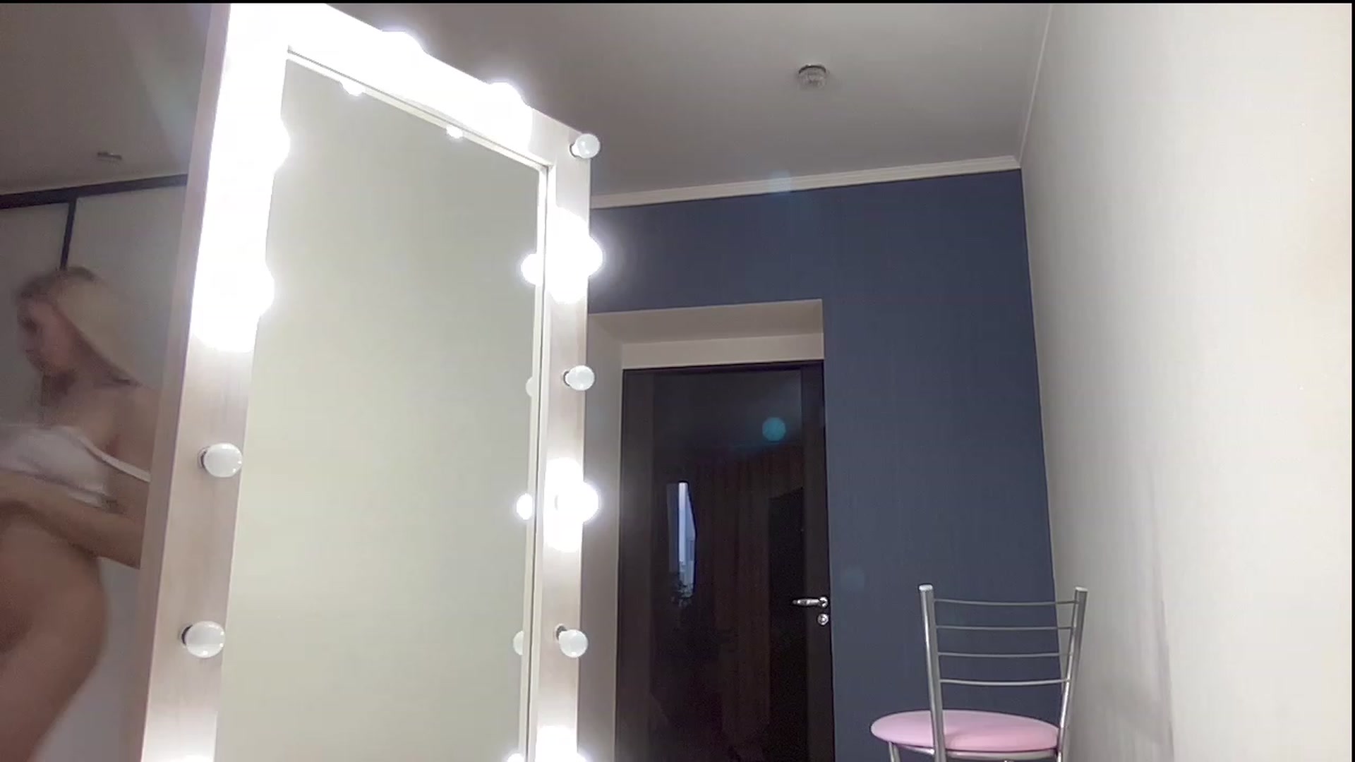 Gallery image thumbnail from AmazingkellyX's myfreecams stream on, 02/05/2023, 11:15 image 20 of 20