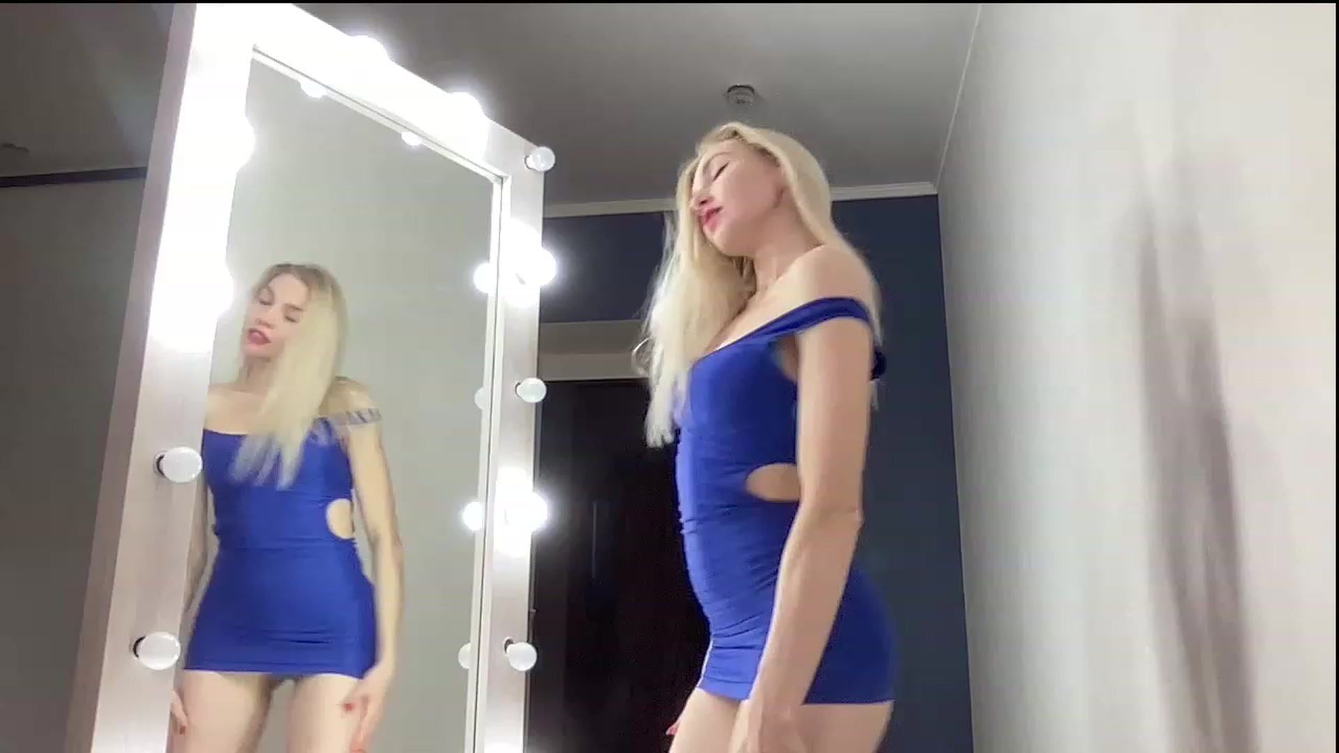 Gallery image thumbnail from AmazingkellyX's myfreecams stream on, 02/07/2023, 12:18 image 10 of 20