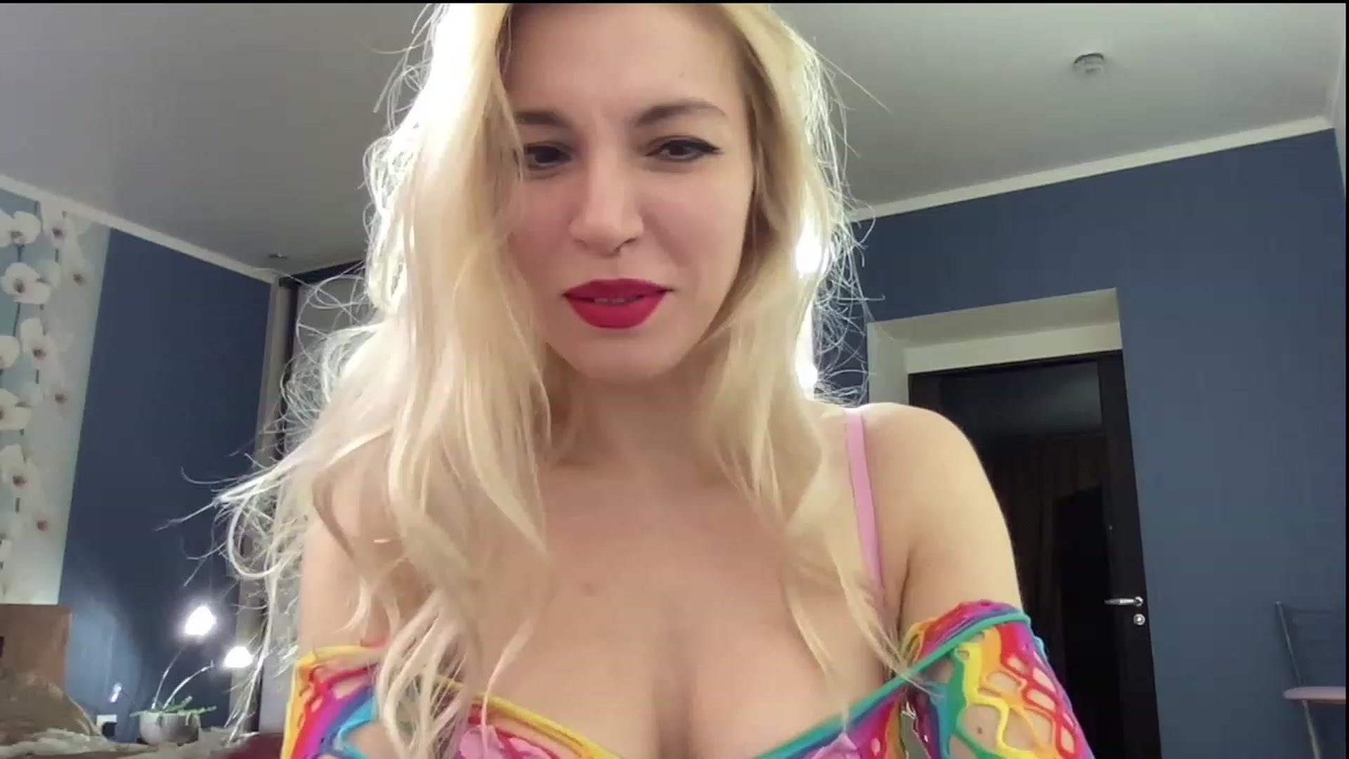 Gallery image thumbnail from AmazingkellyX's myfreecams stream on, 02/18/2023, 12:47 image 2 of 20