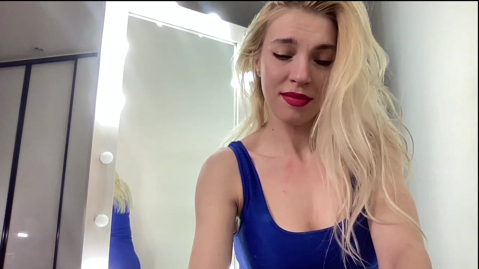Gallery image thumbnail from AmazingkellyX's myfreecams stream on, 02/19/2023, 12:54 image 9 of 20