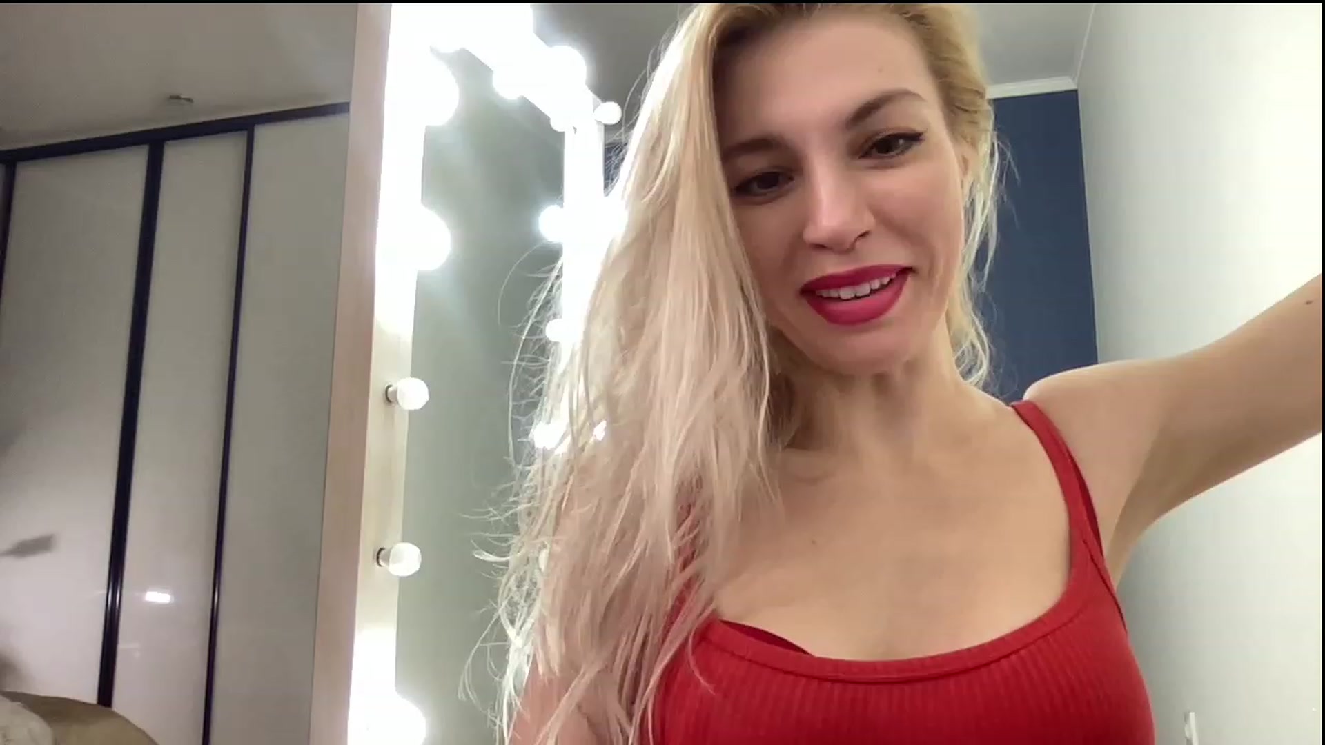 Gallery image thumbnail from AmazingkellyX's myfreecams stream on, 02/19/2023, 13:51 image 18 of 20