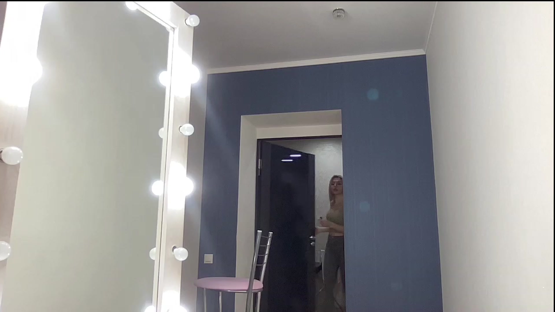 Gallery image thumbnail from AmazingkellyX's myfreecams stream on, 02/23/2023, 13:14 image 10 of 20