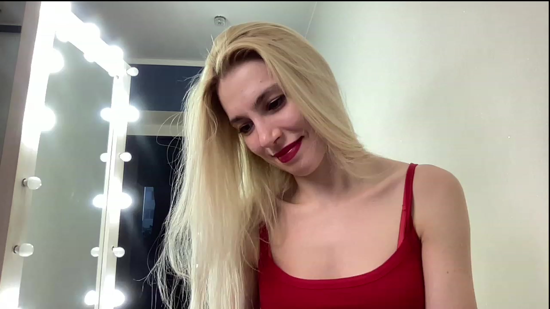 Gallery image thumbnail from AmazingkellyX's myfreecams stream on, 02/25/2023, 12:43 image 4 of 20