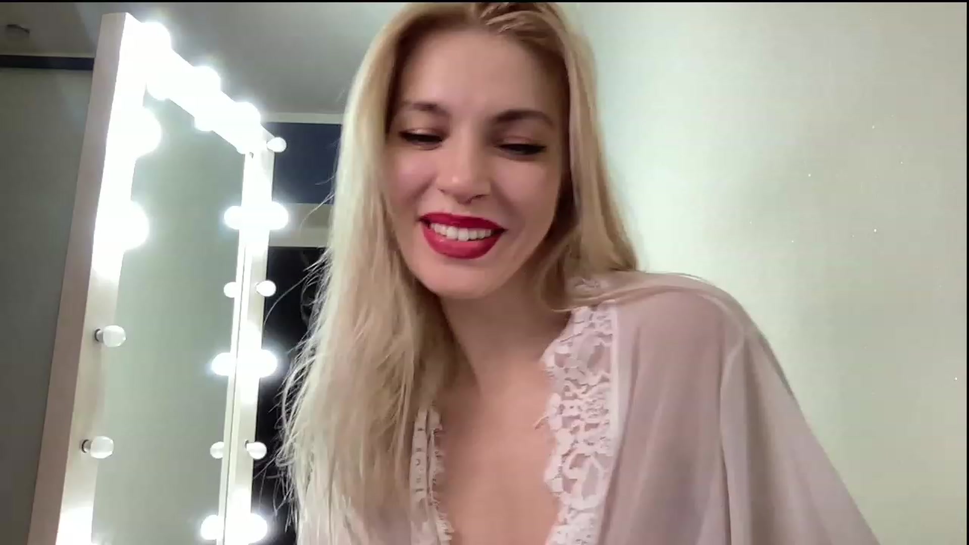 Gallery image thumbnail from AmazingkellyX's myfreecams stream on, 03/05/2023, 13:22 image 7 of 20