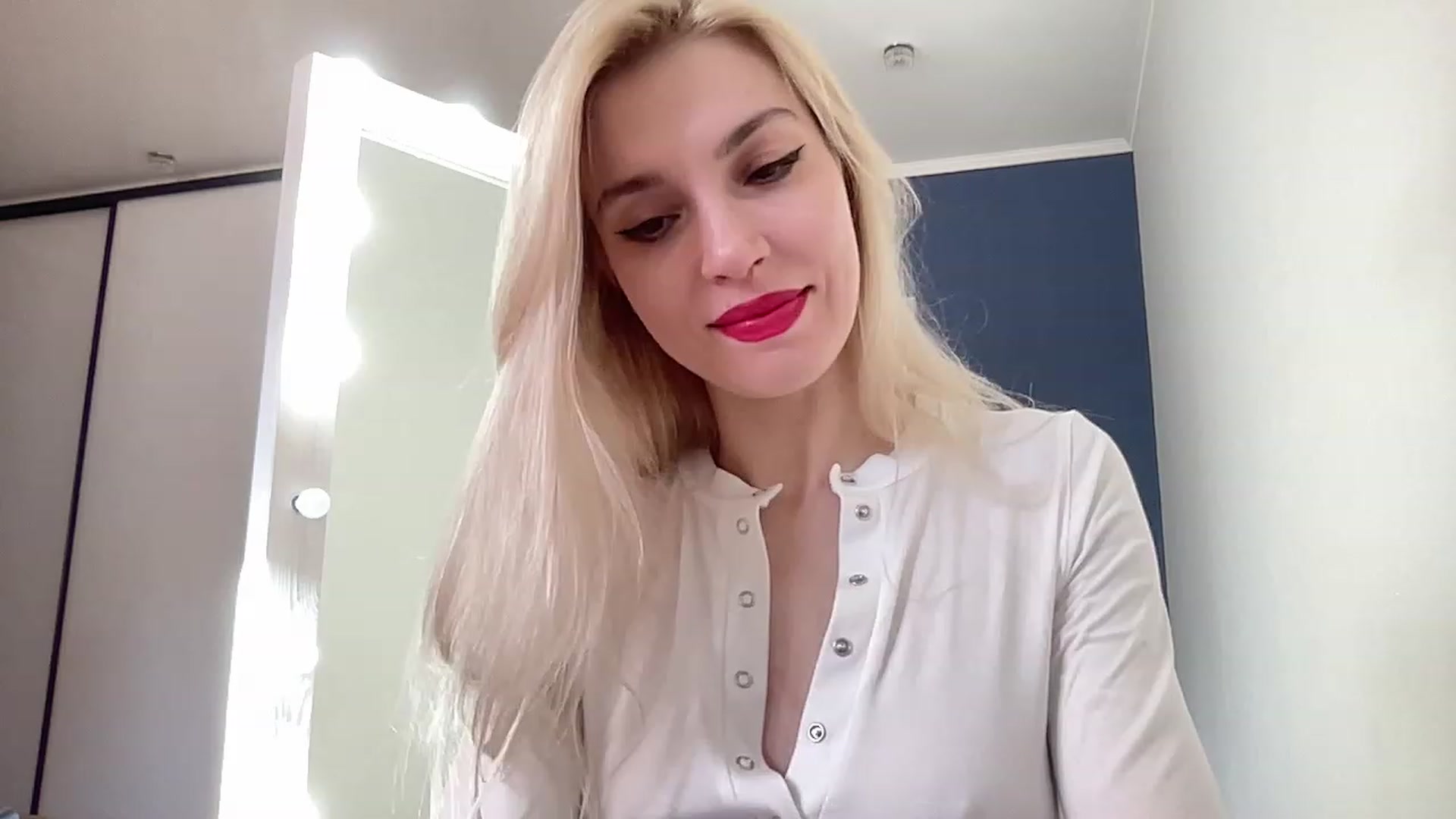 Gallery image thumbnail from AmazingkellyX's myfreecams stream on, 03/25/2023, 11:20 image 12 of 20
