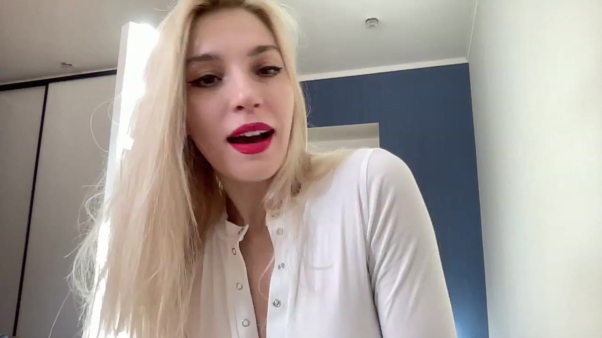 Gallery image thumbnail from AmazingkellyX's myfreecams stream on, 03/25/2023, 11:20 image 15 of 20