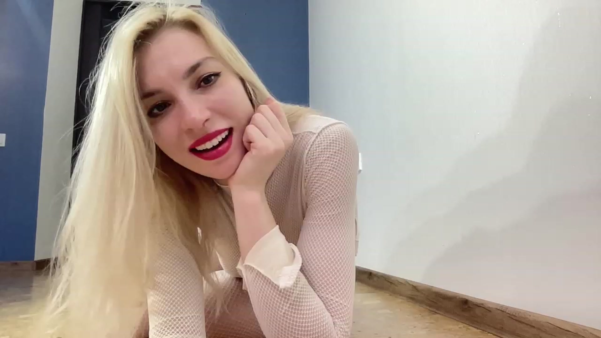 Gallery image thumbnail from AmazingkellyX's myfreecams stream on, 03/30/2023, 08:34 image 15 of 20