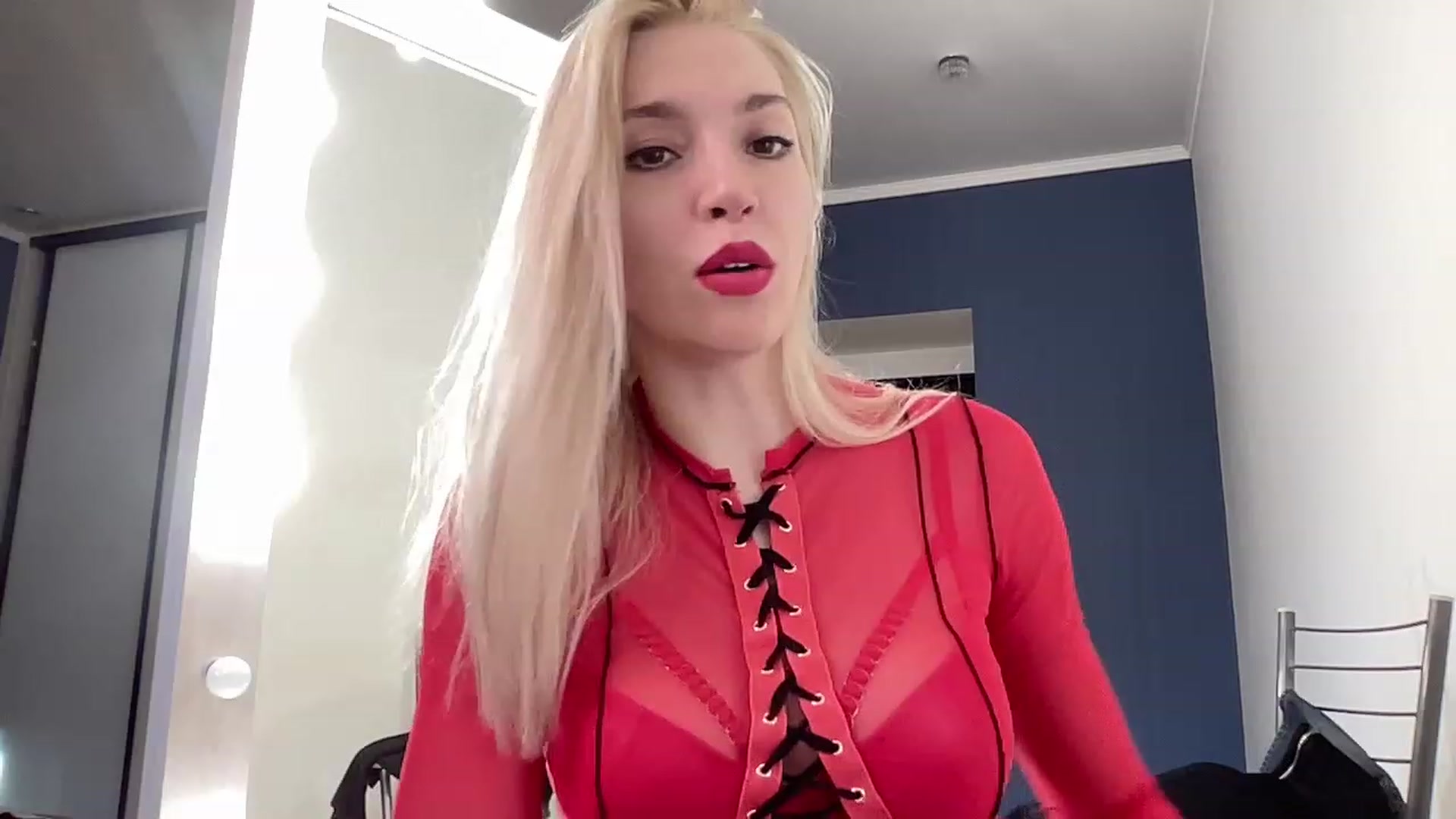 Gallery image thumbnail from AmazingkellyX's myfreecams stream on, 05/07/2023, 12:57 image 15 of 20