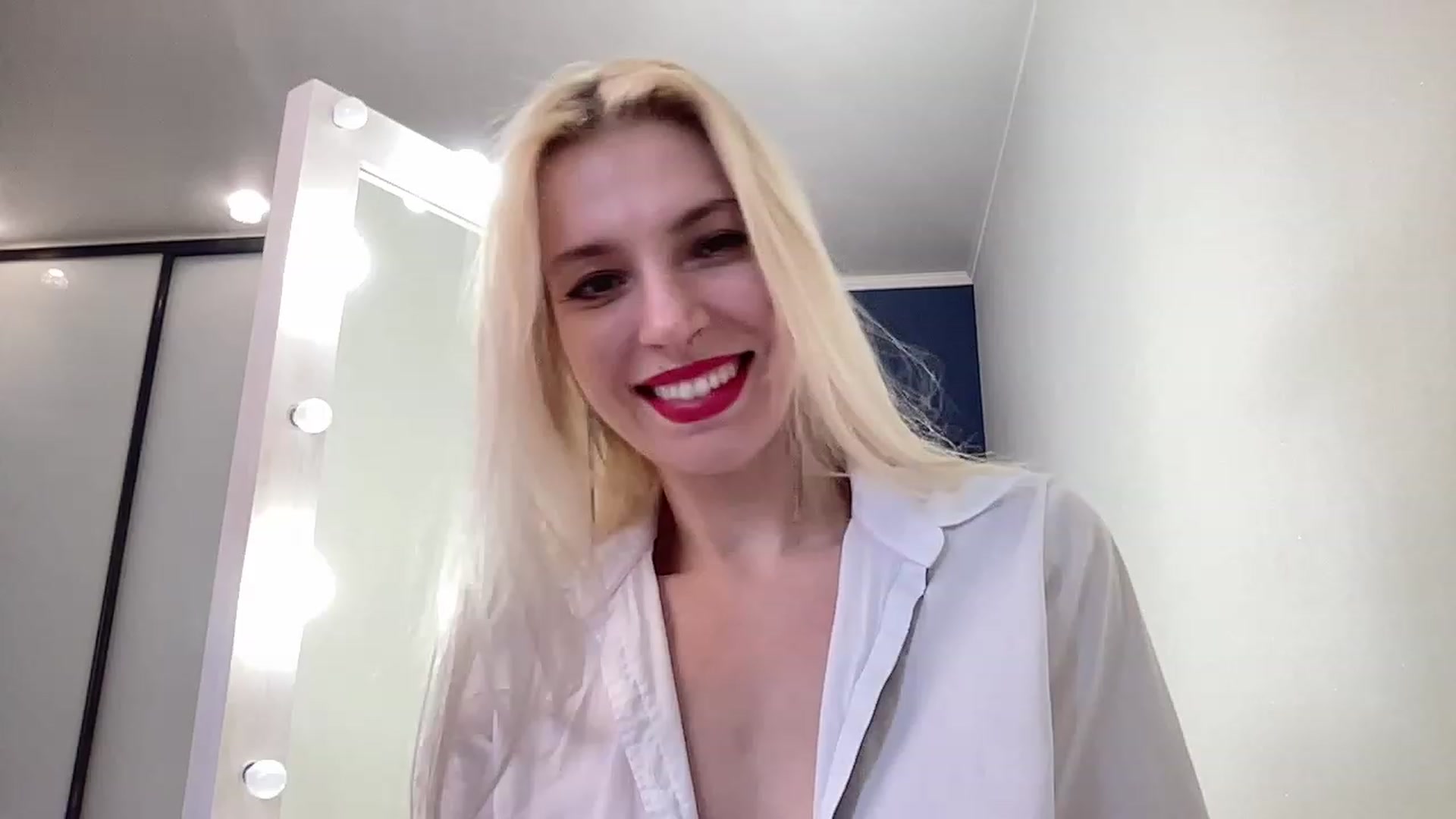Gallery image thumbnail from AmazingkellyX's myfreecams stream on, 06/04/2023, 11:31 image 19 of 20