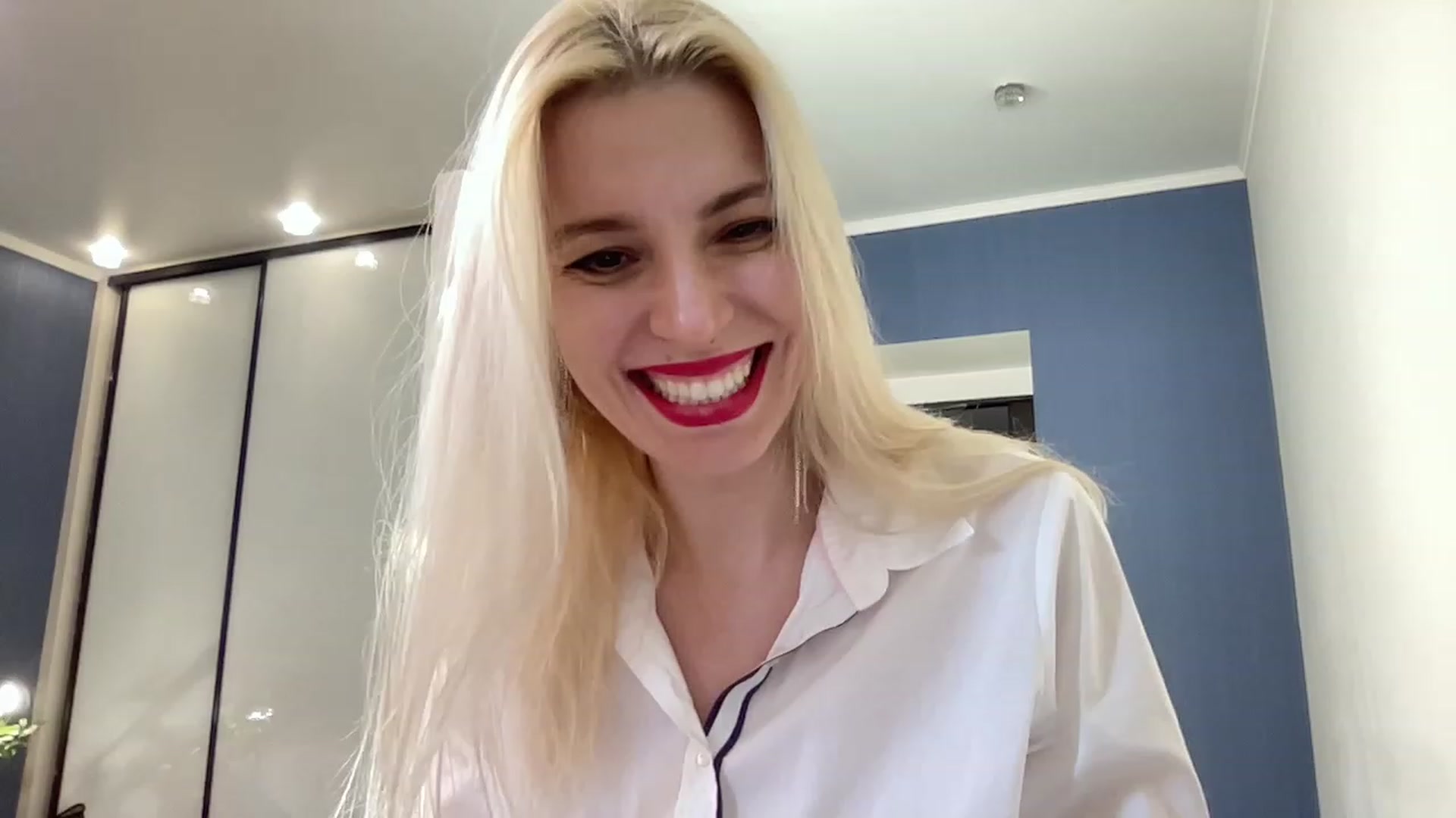 Gallery image thumbnail from AmazingkellyX's myfreecams stream on, 06/04/2023, 12:54 image 7 of 20