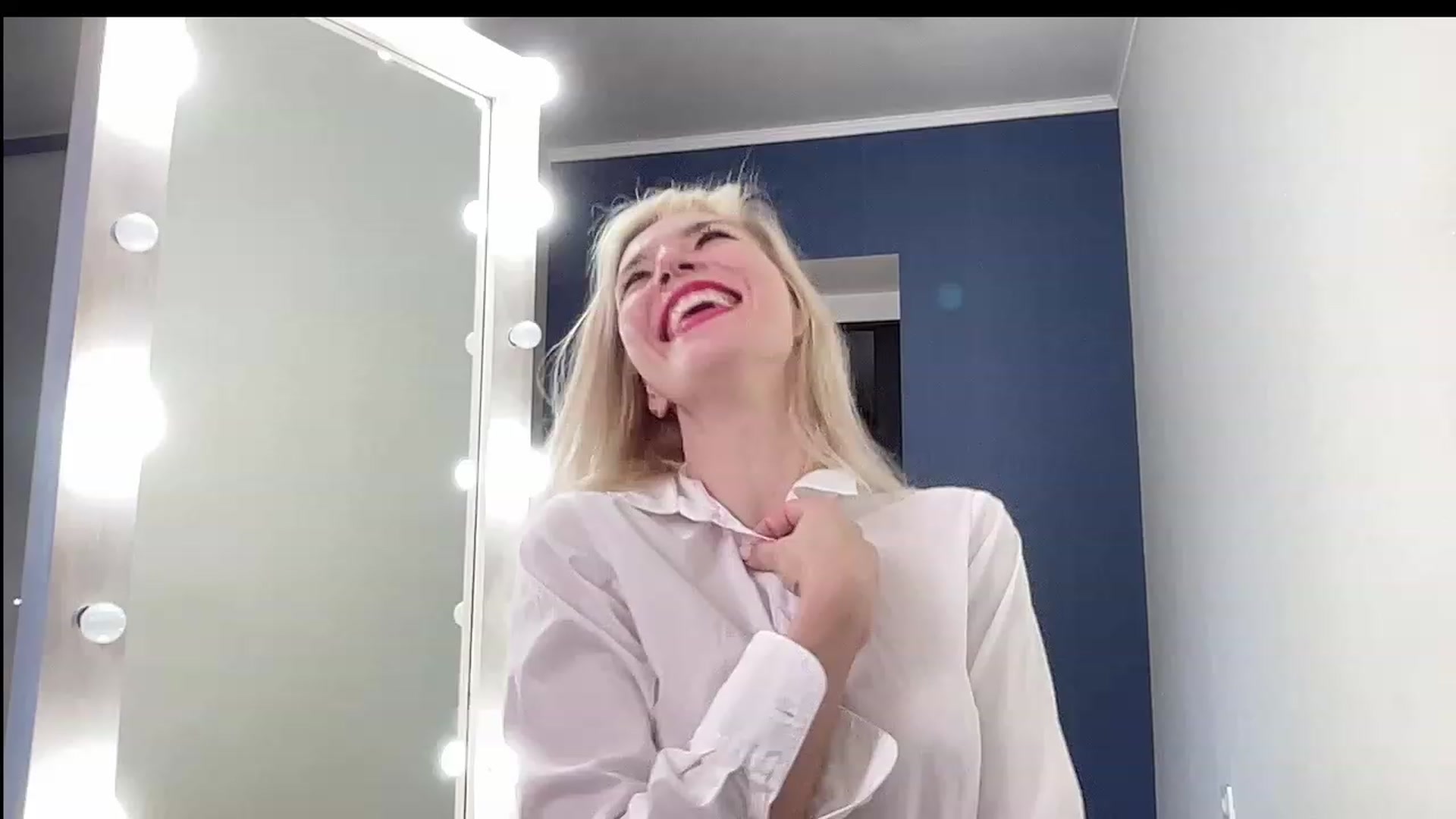 Gallery image thumbnail from AmazingkellyX's myfreecams stream on, 06/29/2023, 10:46 image 20 of 20
