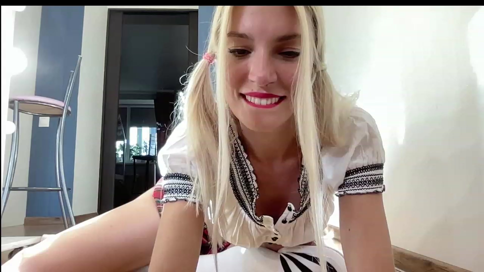 Gallery image thumbnail from AmazingkellyX's myfreecams stream on, 08/31/2023, 13:09 image 13 of 20