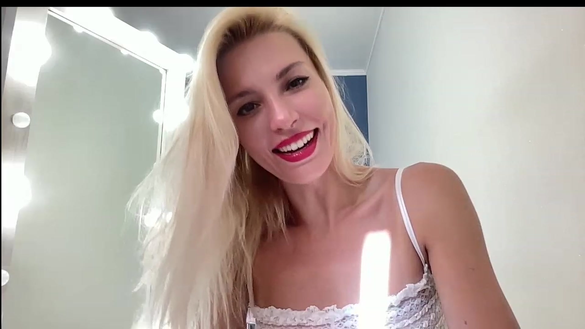 Gallery image thumbnail from AmazingkellyX's myfreecams stream on, 08/31/2023, 13:09 image 10 of 20