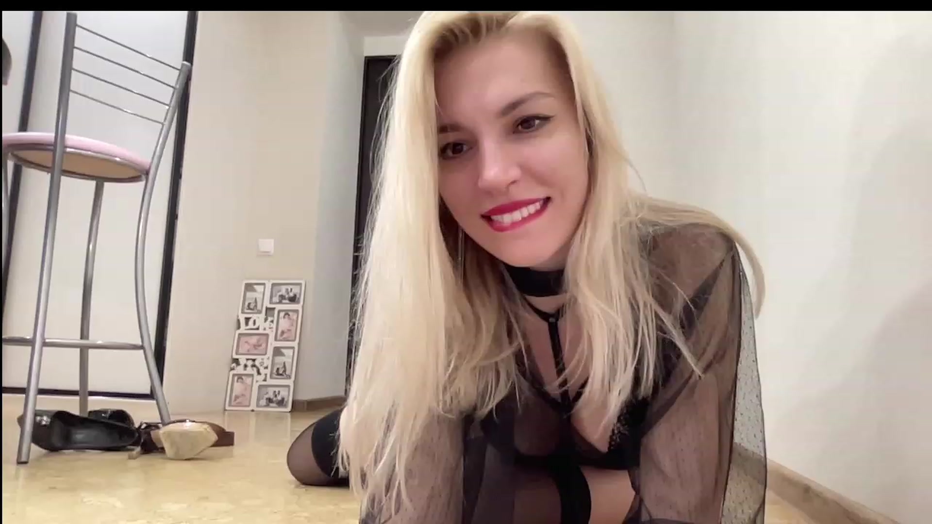 Gallery image thumbnail from AmazingkellyX's myfreecams stream on, 11/30/2023, 12:51 image 16 of 20