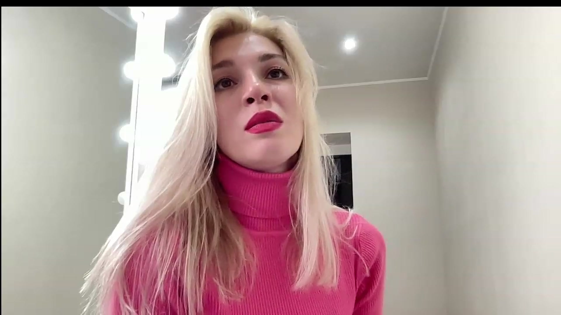 Gallery image thumbnail from AmazingkellyX's myfreecams stream on, 12/02/2023, 13:33 image 17 of 20