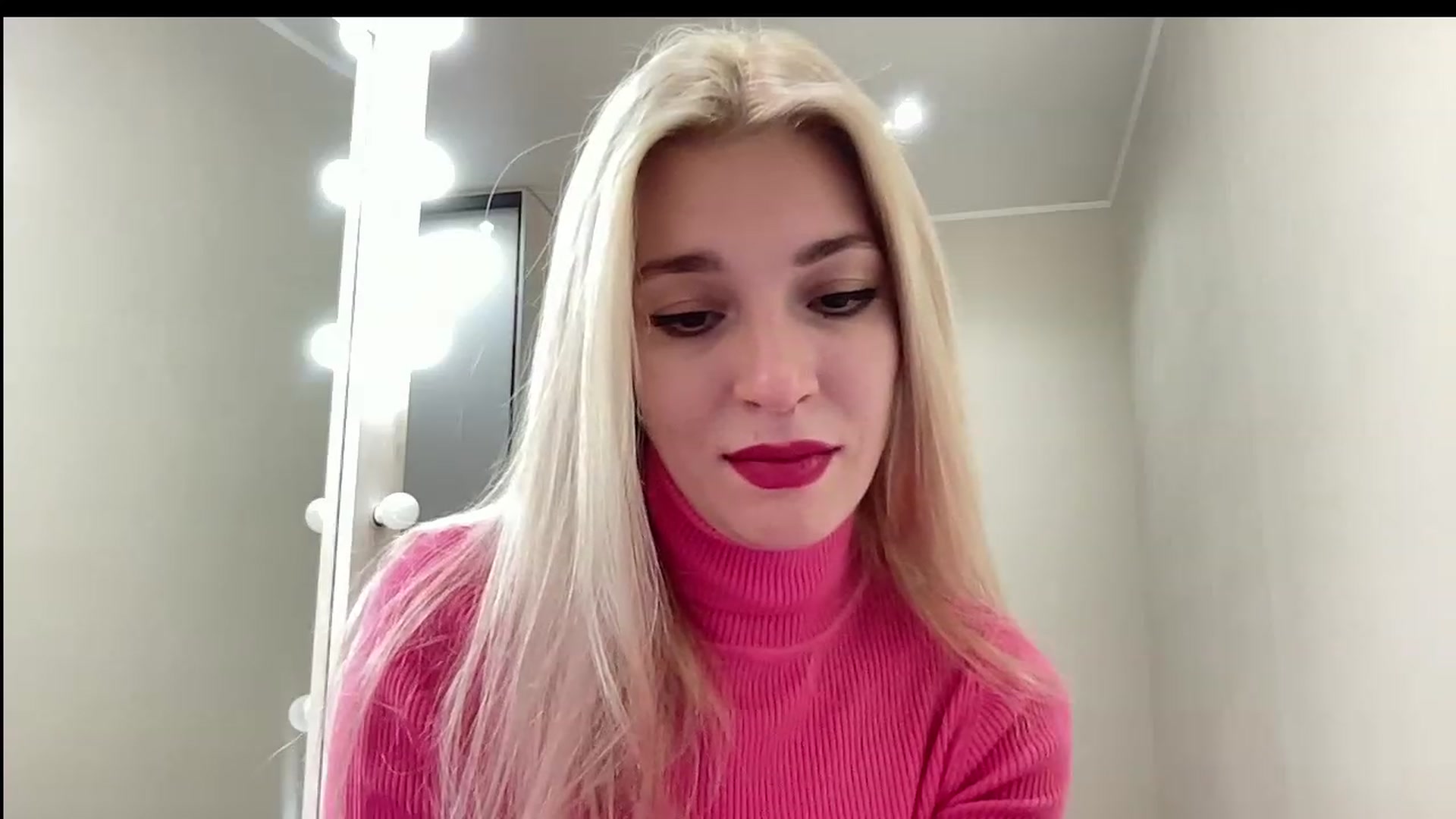 Gallery image thumbnail from AmazingkellyX's myfreecams stream on, 12/02/2023, 13:33 image 16 of 20