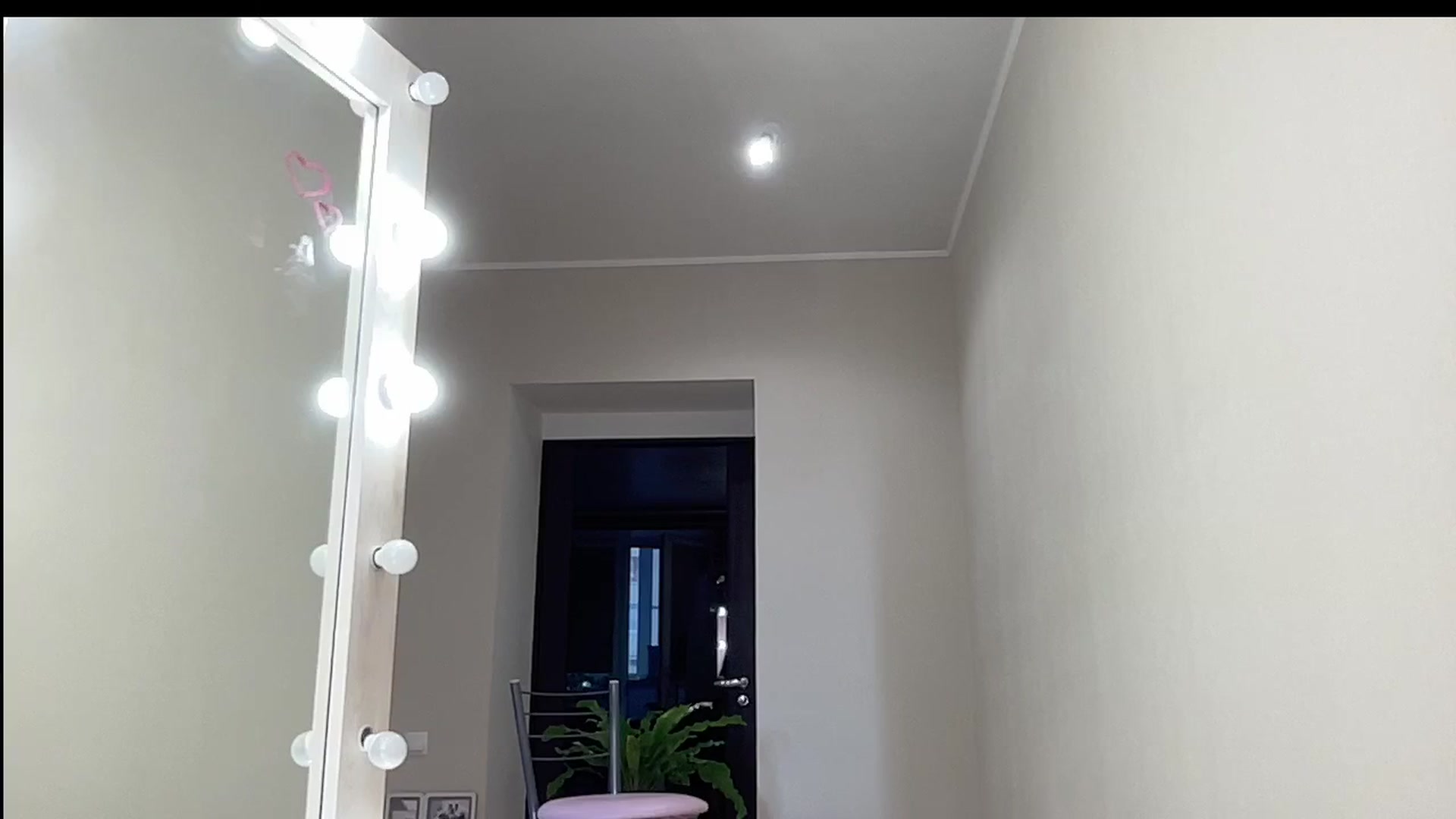 Gallery image thumbnail from AmazingkellyX's myfreecams stream on, 03/10/2024, 12:04 image 20 of 20