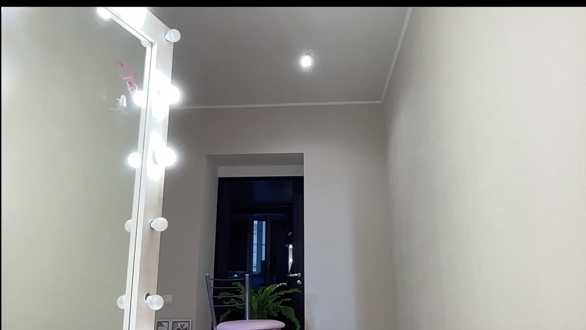 Gallery image thumbnail from AmazingkellyX's myfreecams stream on, 03/10/2024, 12:04 image 19 of 20