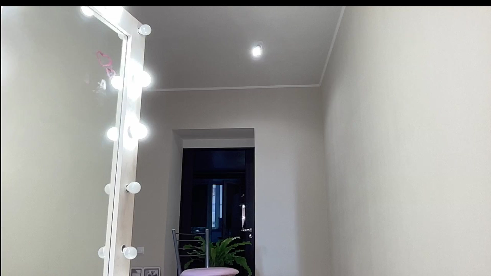 Gallery image thumbnail from AmazingkellyX's myfreecams stream on, 03/10/2024, 12:04 image 18 of 20