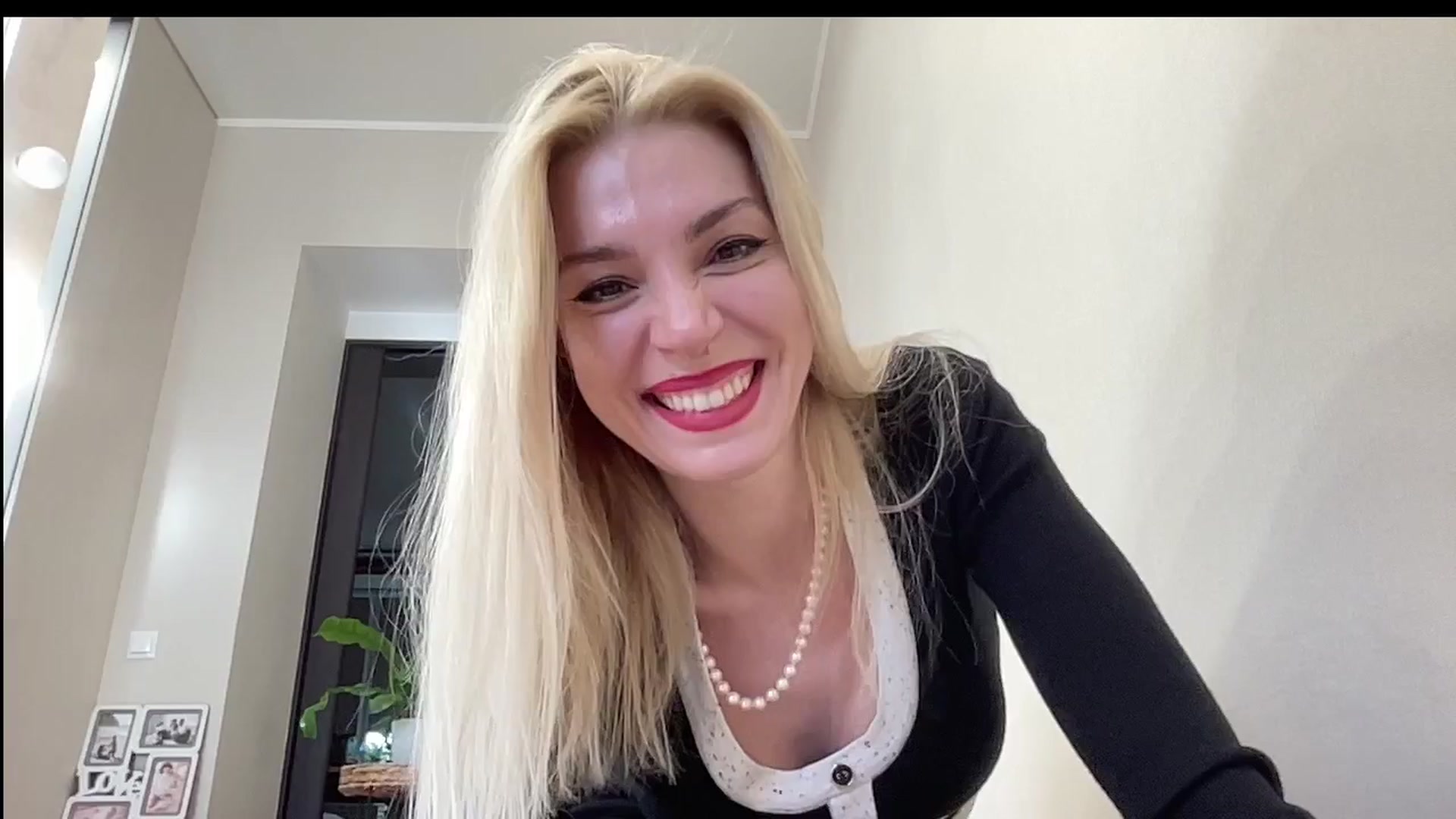 Gallery image thumbnail from AmazingkellyX's myfreecams stream on, 03/23/2024, 10:04 image 15 of 20