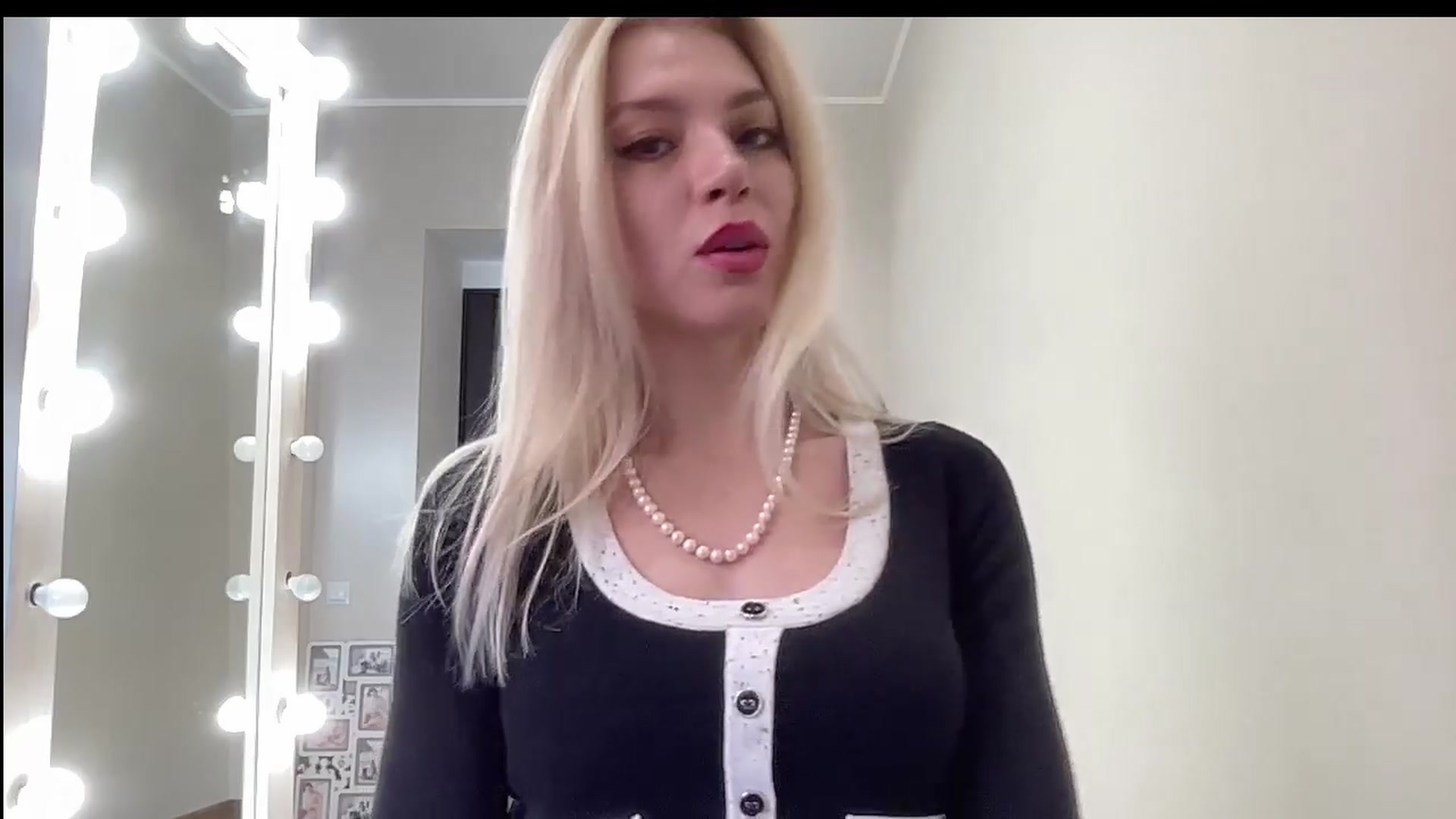 Gallery image thumbnail from AmazingkellyX's myfreecams stream on, 03/24/2024, 10:46 image 9 of 20
