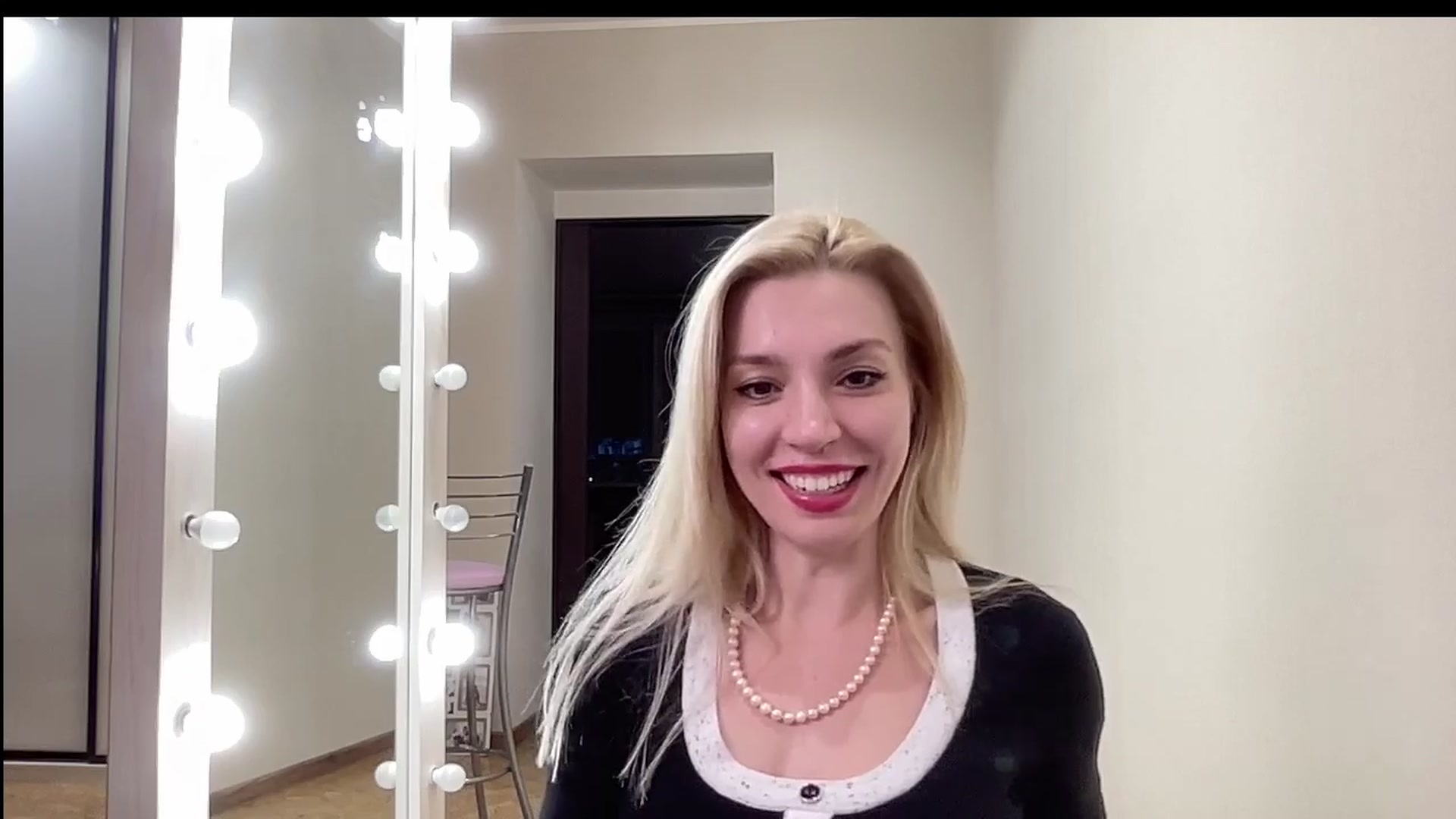 Gallery image thumbnail from AmazingkellyX's myfreecams stream on, 03/28/2024, 13:35 image 3 of 20