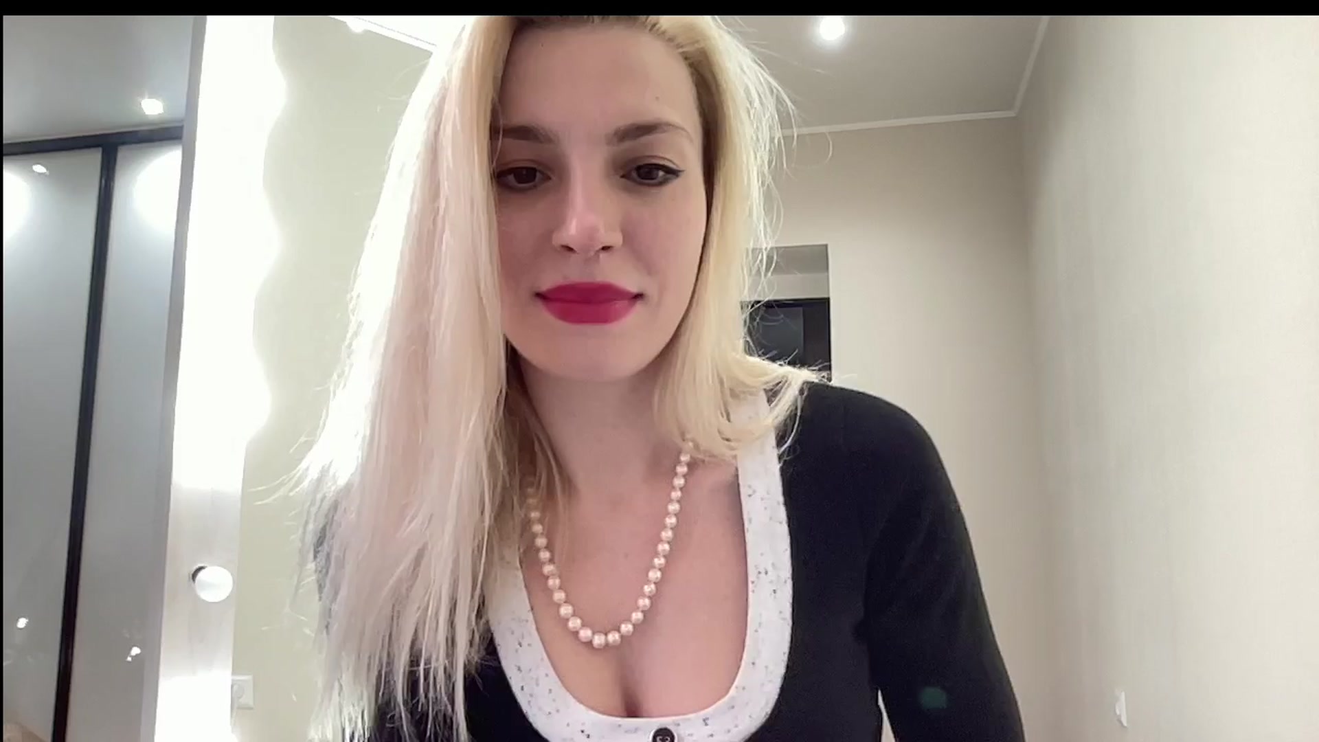 Gallery image thumbnail from AmazingkellyX's myfreecams stream on, 03/31/2024, 11:08 image 16 of 20