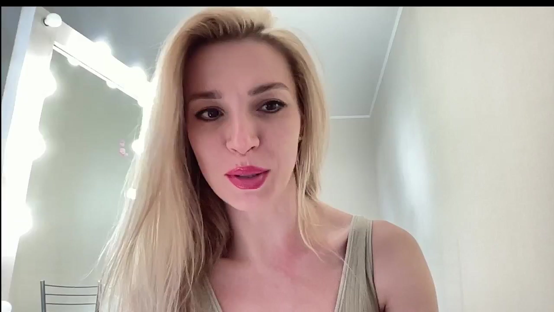 Gallery image thumbnail from AmazingkellyX's myfreecams stream on, 04/26/2024, 12:31 image 1 of 20