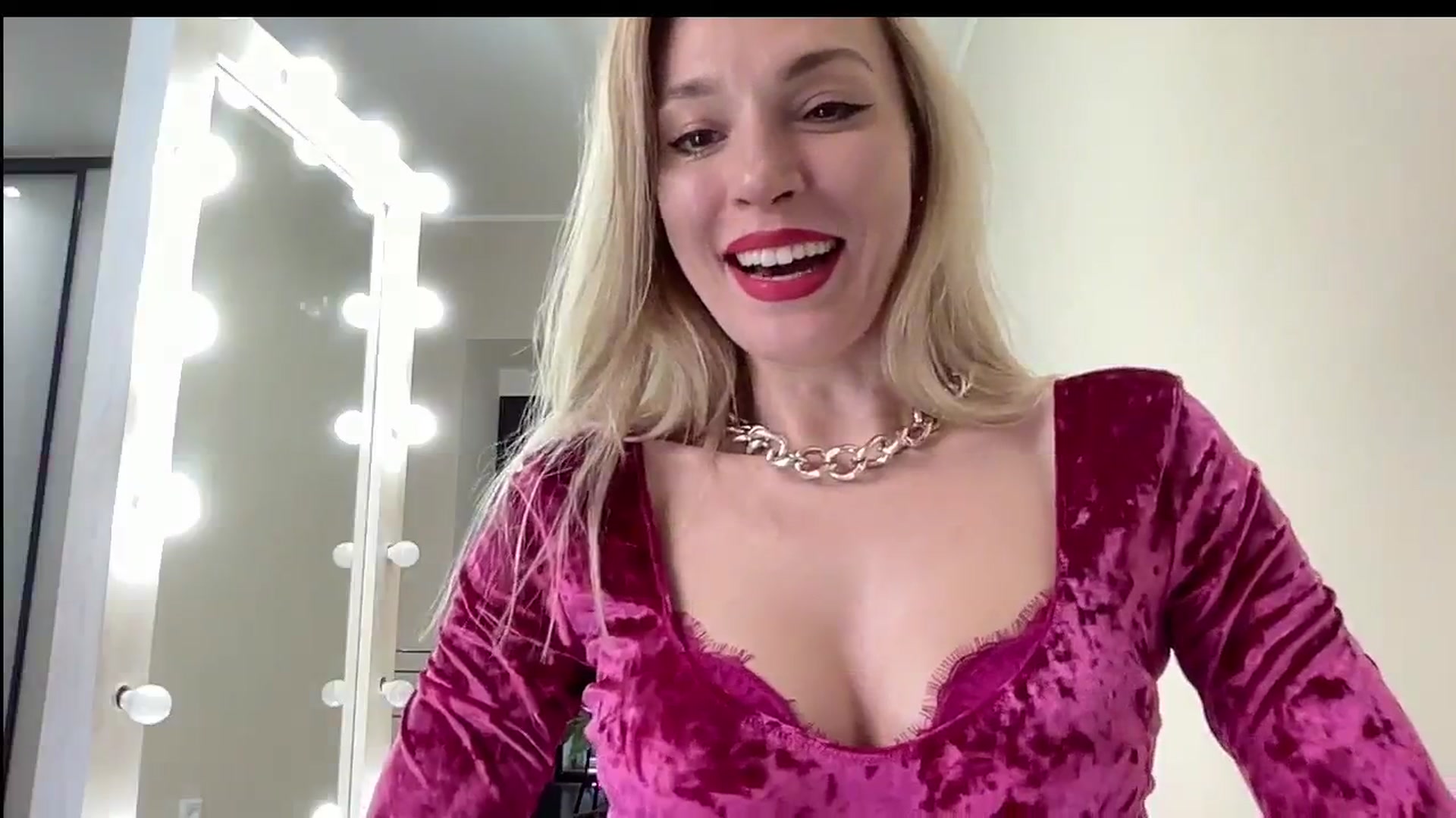 Gallery image thumbnail from AmazingkellyX's myfreecams stream on, 05/16/2024, 10:47 image 5 of 20