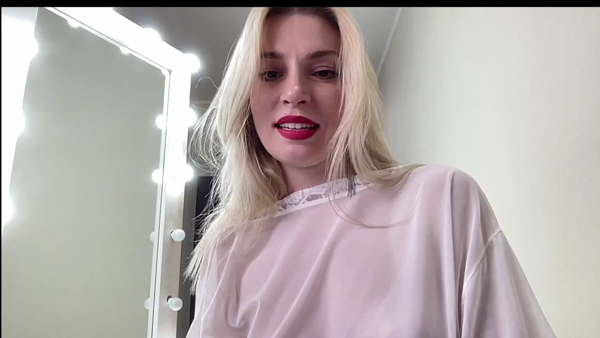 Gallery image thumbnail from AmazingkellyX's myfreecams stream on, 05/18/2024, 13:33 image 5 of 20