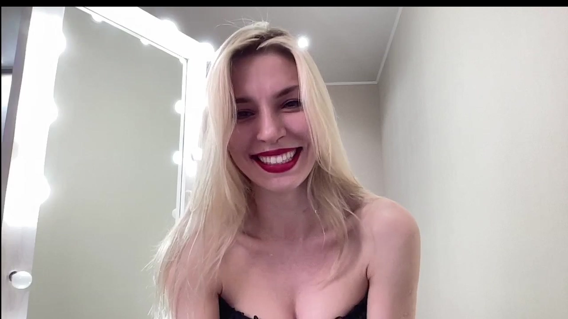 Gallery image thumbnail from AmazingkellyX's myfreecams stream on, 05/18/2024, 13:33 image 9 of 20