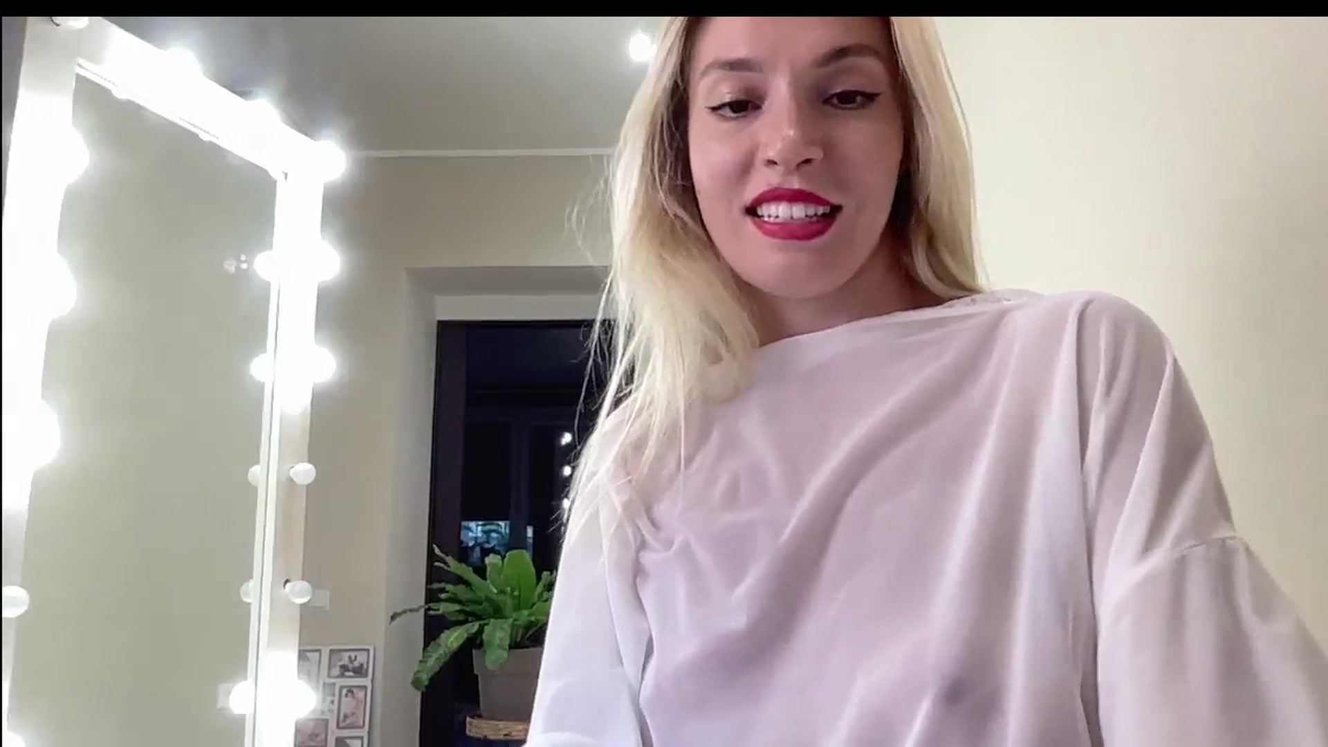 Gallery image thumbnail from AmazingkellyX's myfreecams stream on, 06/14/2024, 12:48 image 6 of 20