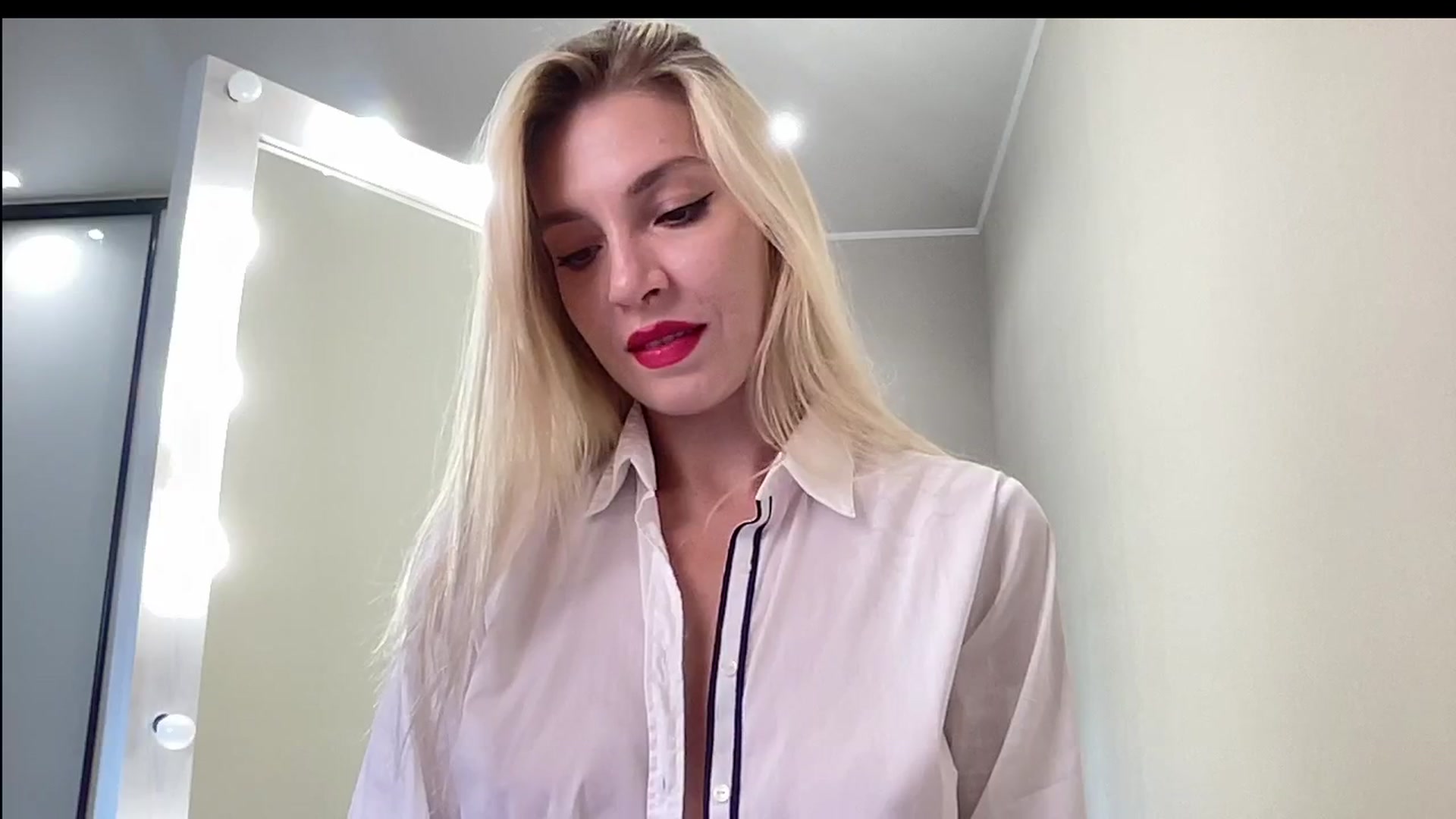 Gallery image thumbnail from AmazingkellyX's myfreecams stream on, 07/13/2024, 11:53 image 6 of 20