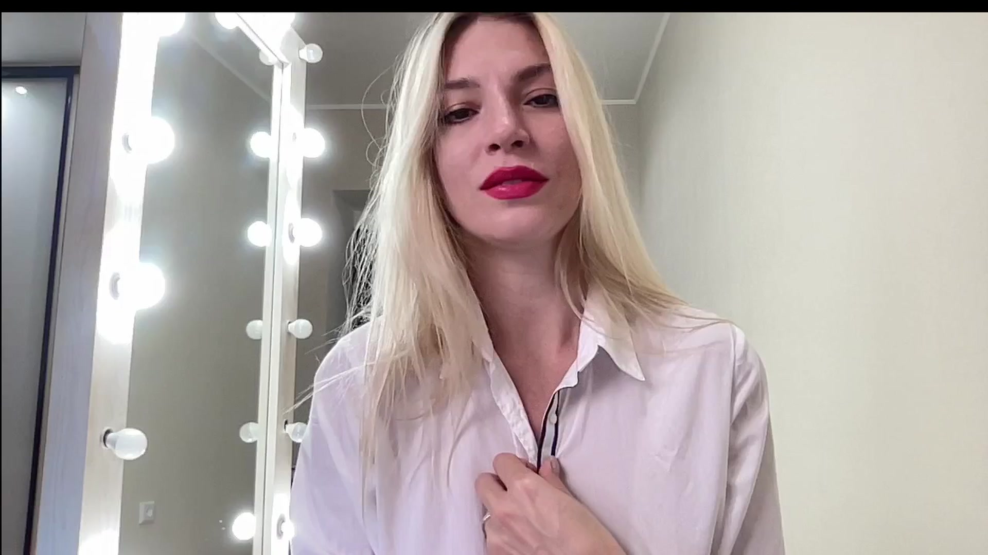 Gallery image thumbnail from AmazingkellyX's myfreecams stream on, 07/20/2024, 11:15 image 7 of 20