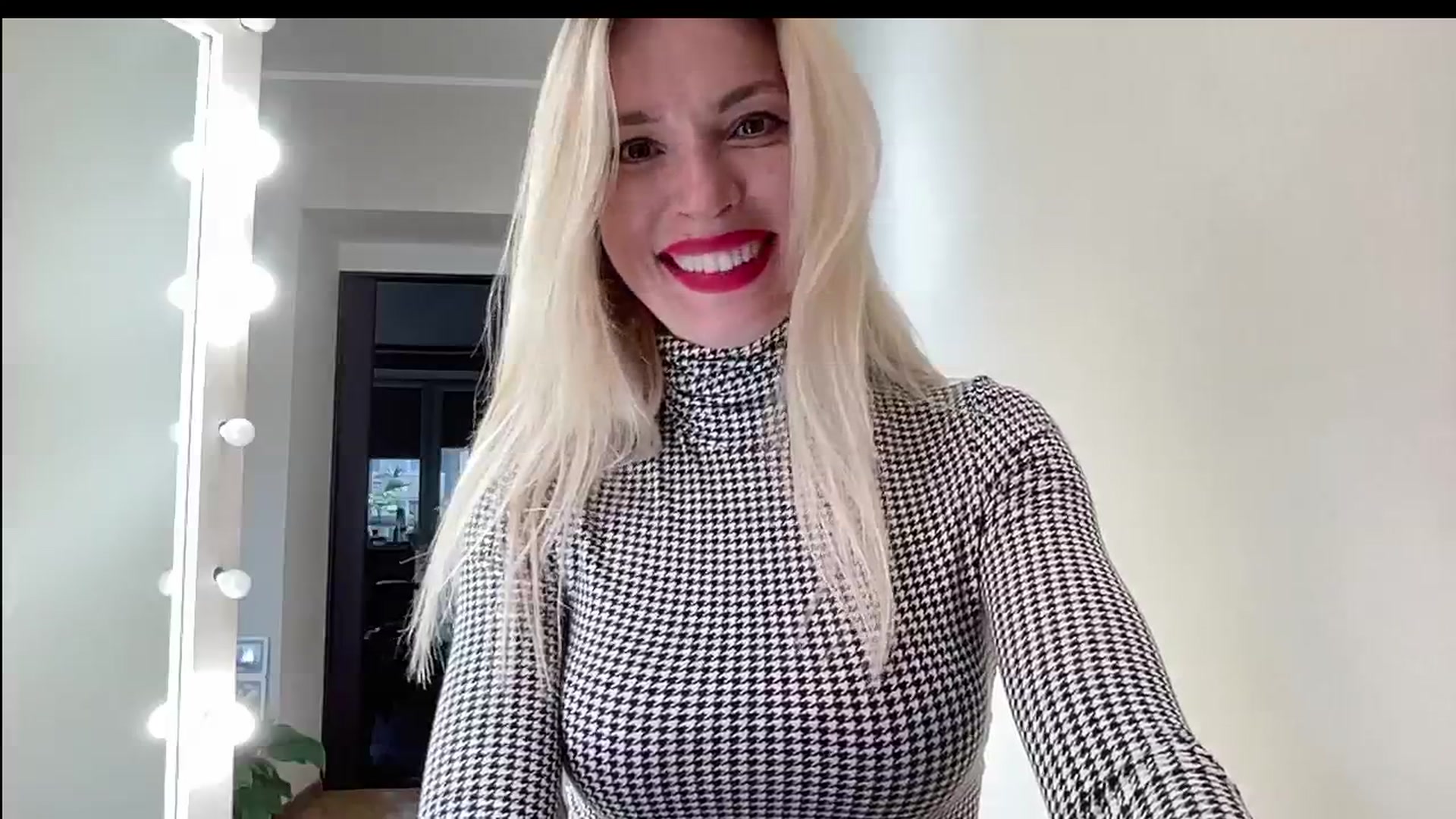 Gallery image thumbnail from AmazingkellyX's myfreecams stream on, 08/03/2024, 11:42 image 13 of 20