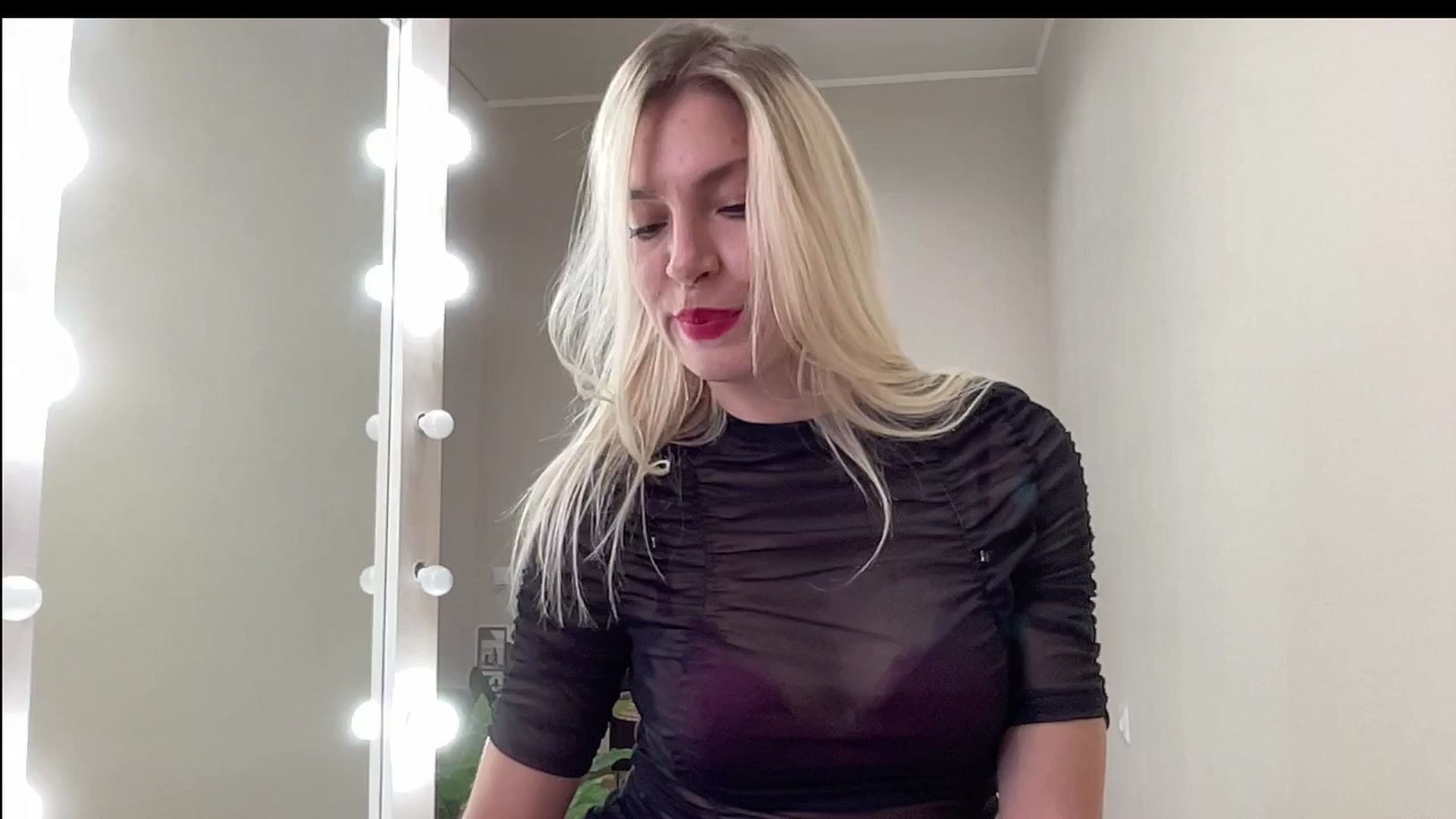 Gallery image thumbnail from AmazingkellyX's myfreecams stream on, 08/09/2024, 12:58 image 12 of 20