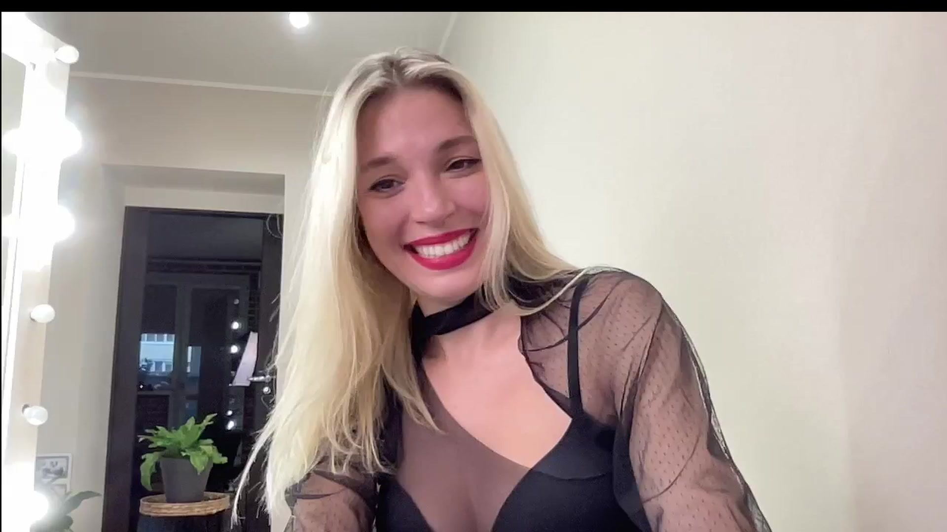 Gallery image thumbnail from AmazingkellyX's myfreecams stream on, 08/31/2024, 12:47 image 2 of 20
