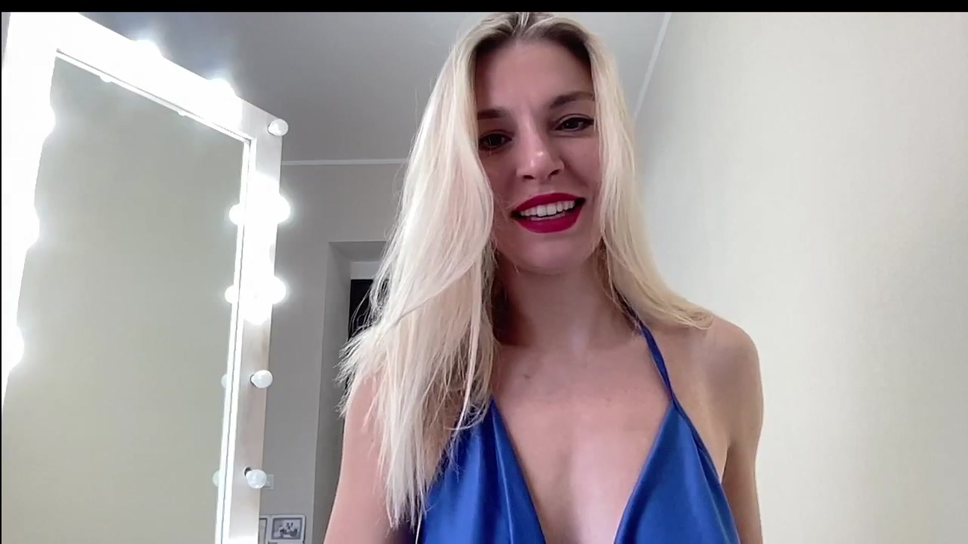 Gallery image thumbnail from AmazingkellyX's myfreecams stream on, 09/12/2024, 08:33 image 17 of 20