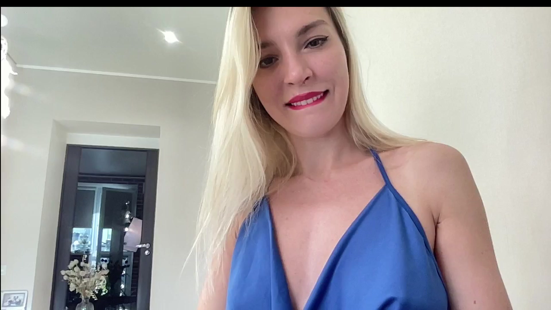 Gallery image thumbnail from AmazingkellyX's myfreecams stream on, 10/13/2024, 14:51 image 4 of 20