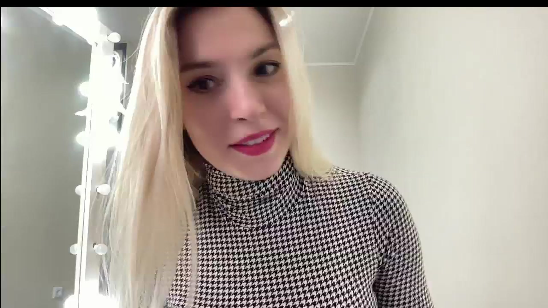 Gallery image thumbnail from AmazingkellyX's myfreecams stream on, 10/20/2024, 12:37 image 8 of 20