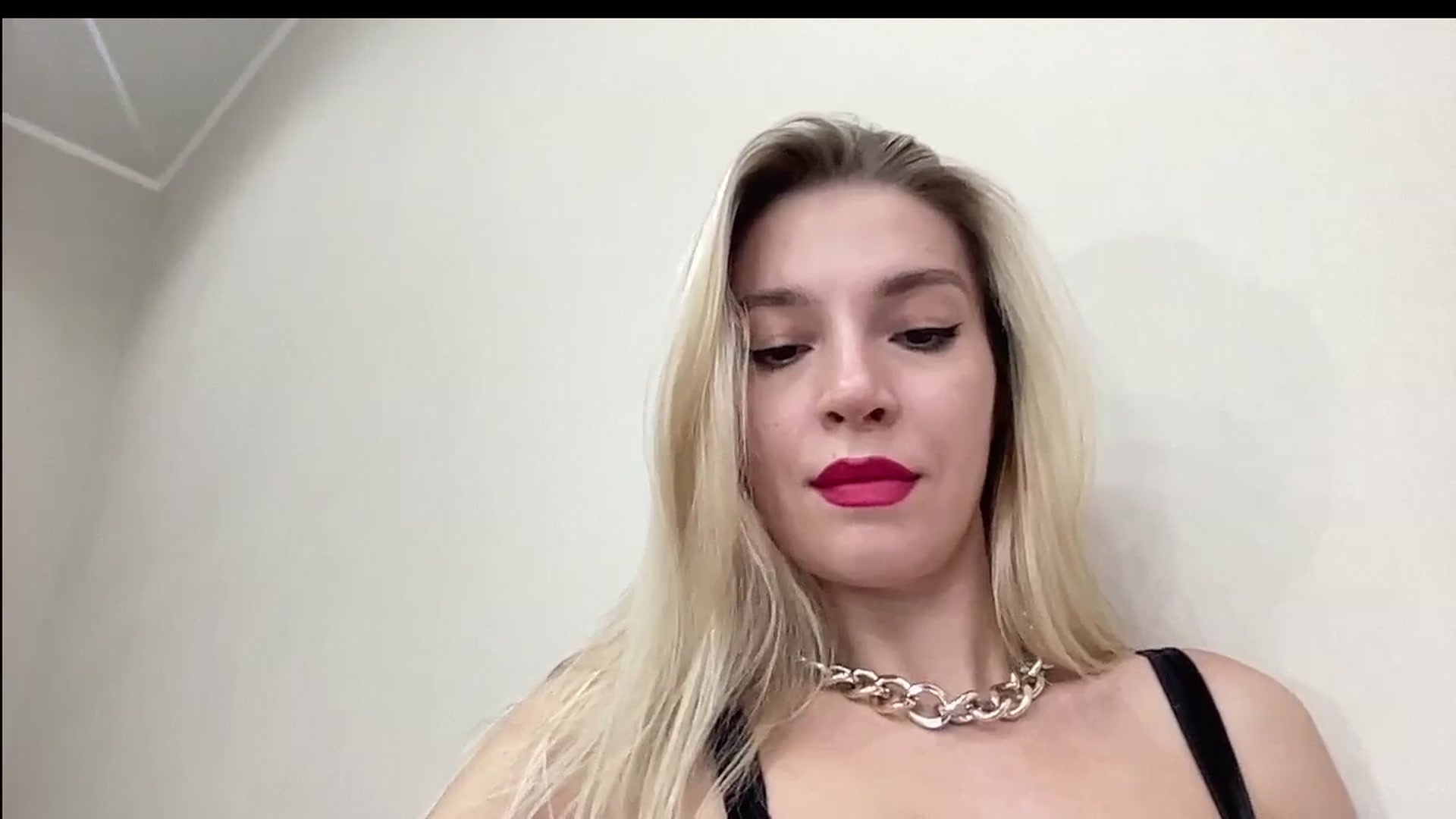 Gallery image thumbnail from AmazingkellyX's myfreecams stream on, 10/24/2024, 08:57 image 20 of 20