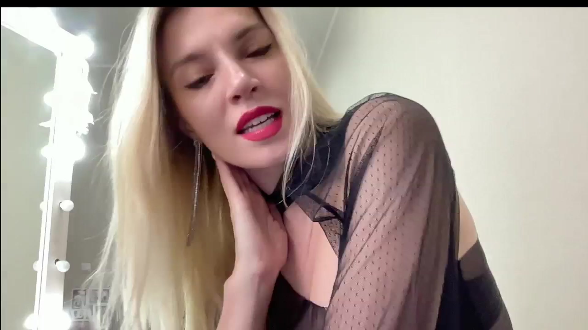 Gallery image thumbnail from AmazingkellyX's myfreecams stream on, 11/07/2024, 09:04 image 5 of 20