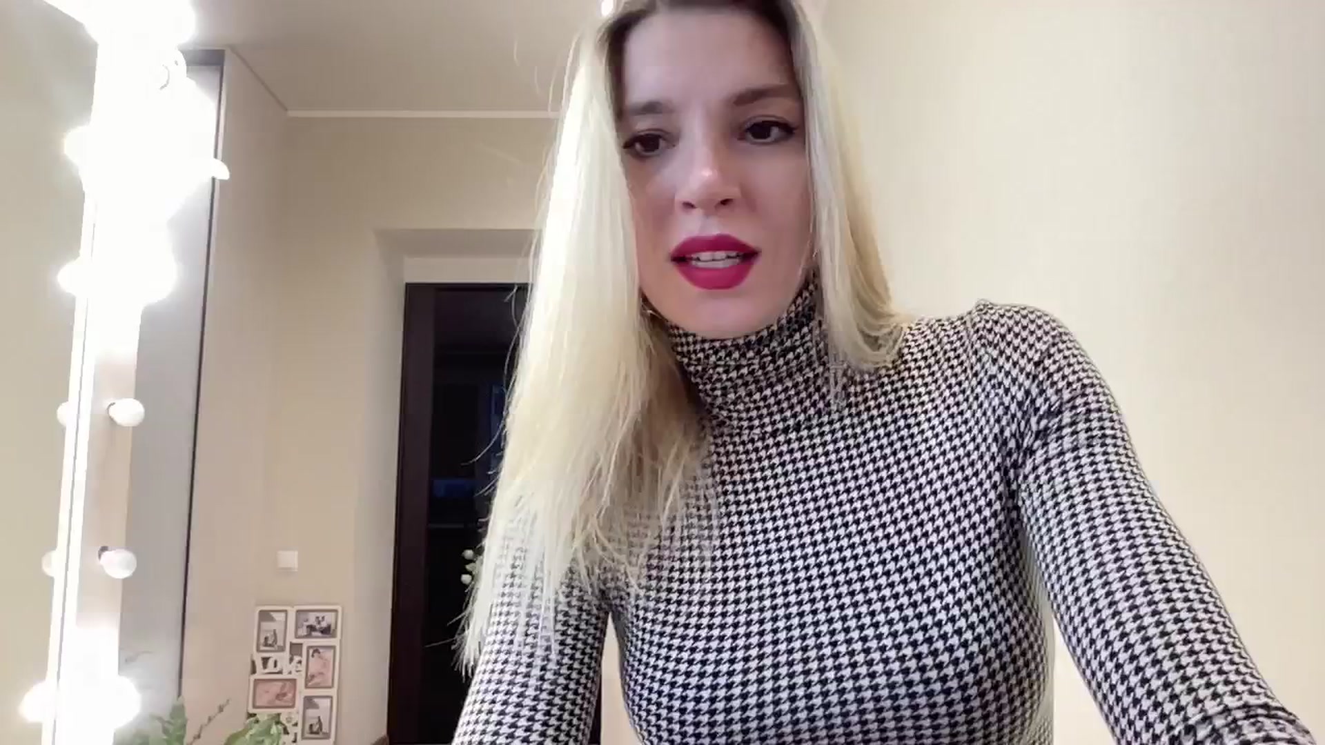 Gallery image thumbnail from AmazingkellyX's myfreecams stream on, 11/14/2024, 11:13 image 5 of 20