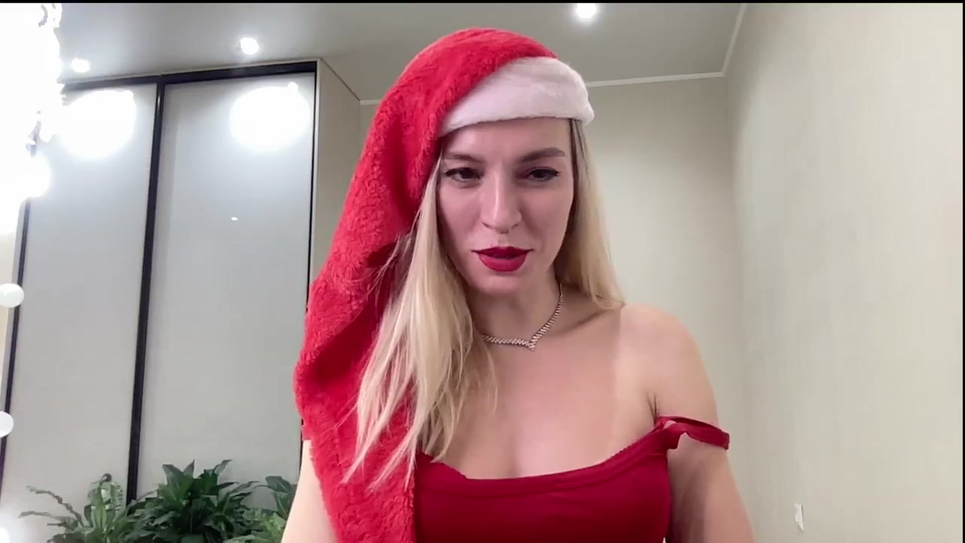 Gallery image thumbnail from AmazingkellyX's myfreecams stream on, 12/22/2024, 13:55 image 6 of 20